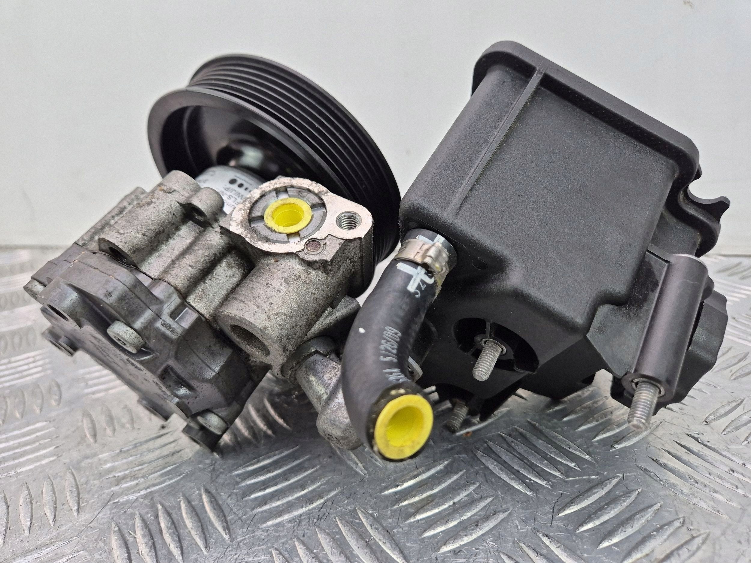 Mercedes C280 W204 servo pump A0054669501 272.948