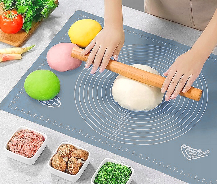 Stolnica silikonowa 50 x 70 cm szara nieprzywierająca z podziałką miarą Marka P&S