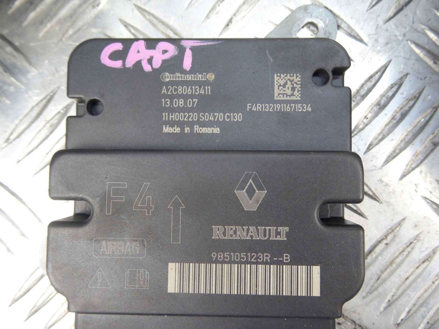 renault CAPTUR и Подушки ремни комплект