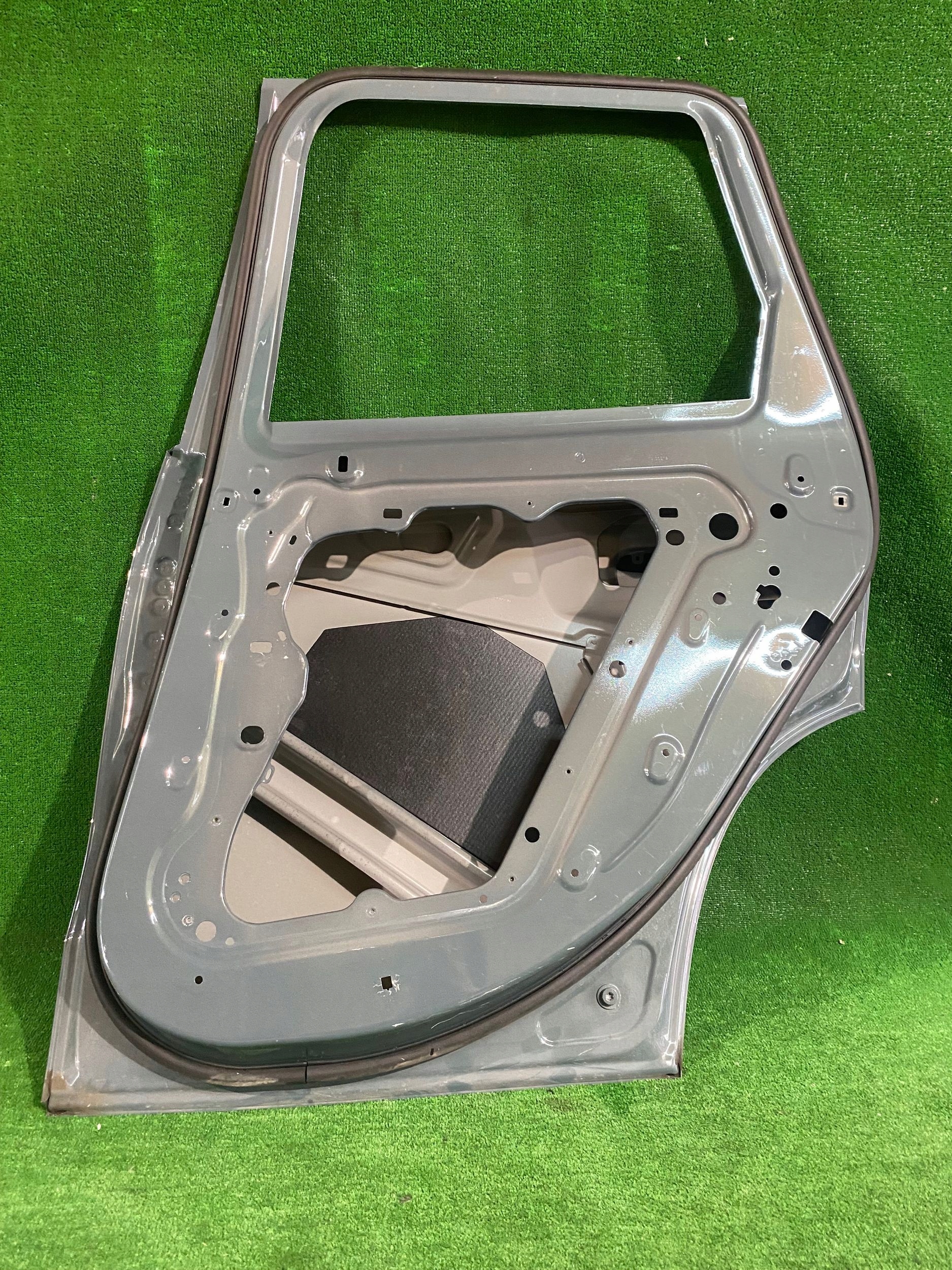door rear. right right rear part BMW X1 U11