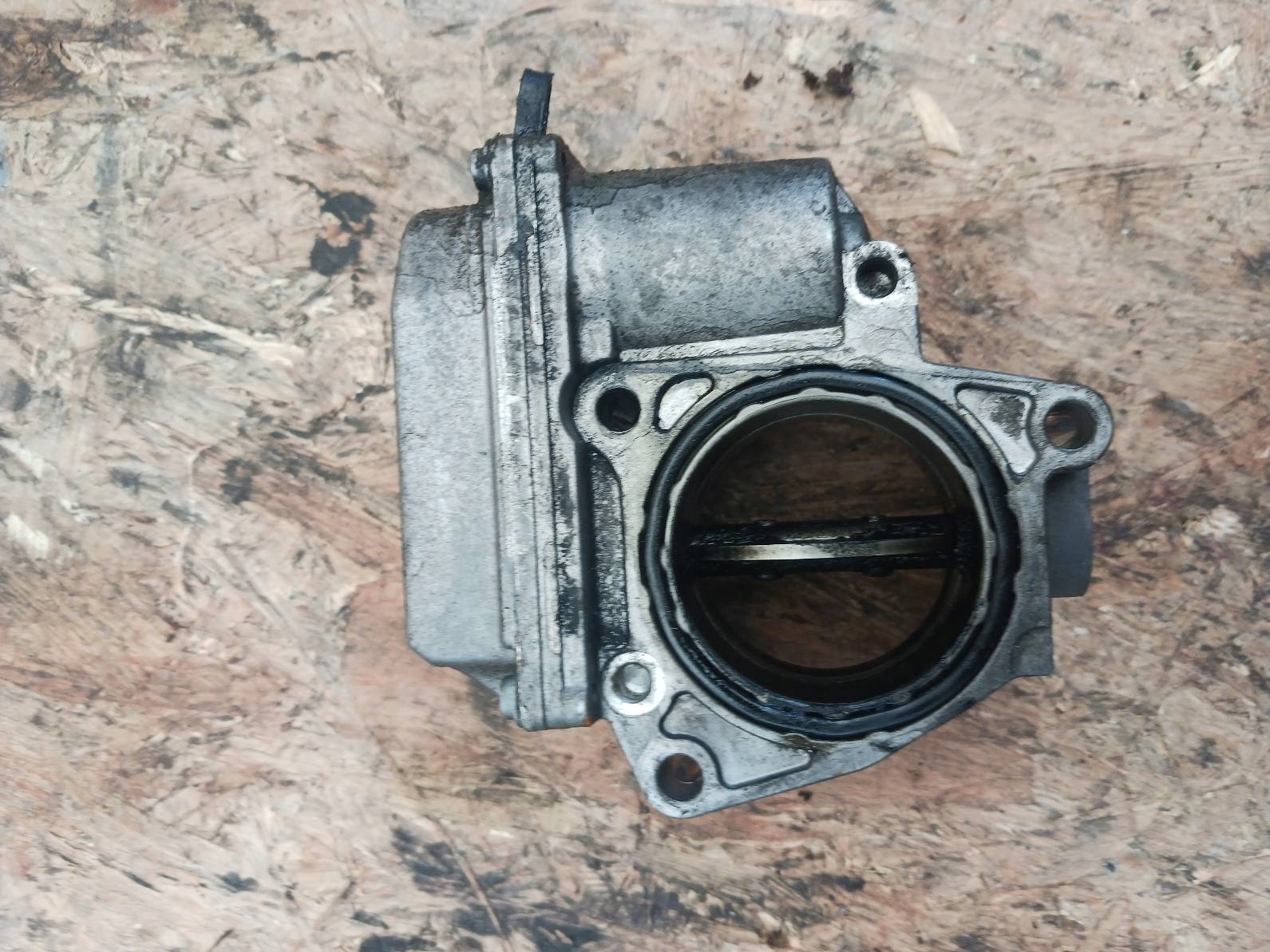 ДРОССЕЛЬНАЯ ЗАСЛОНКА vw JETTA V PASSAT 1.9 tdi 03G128063C