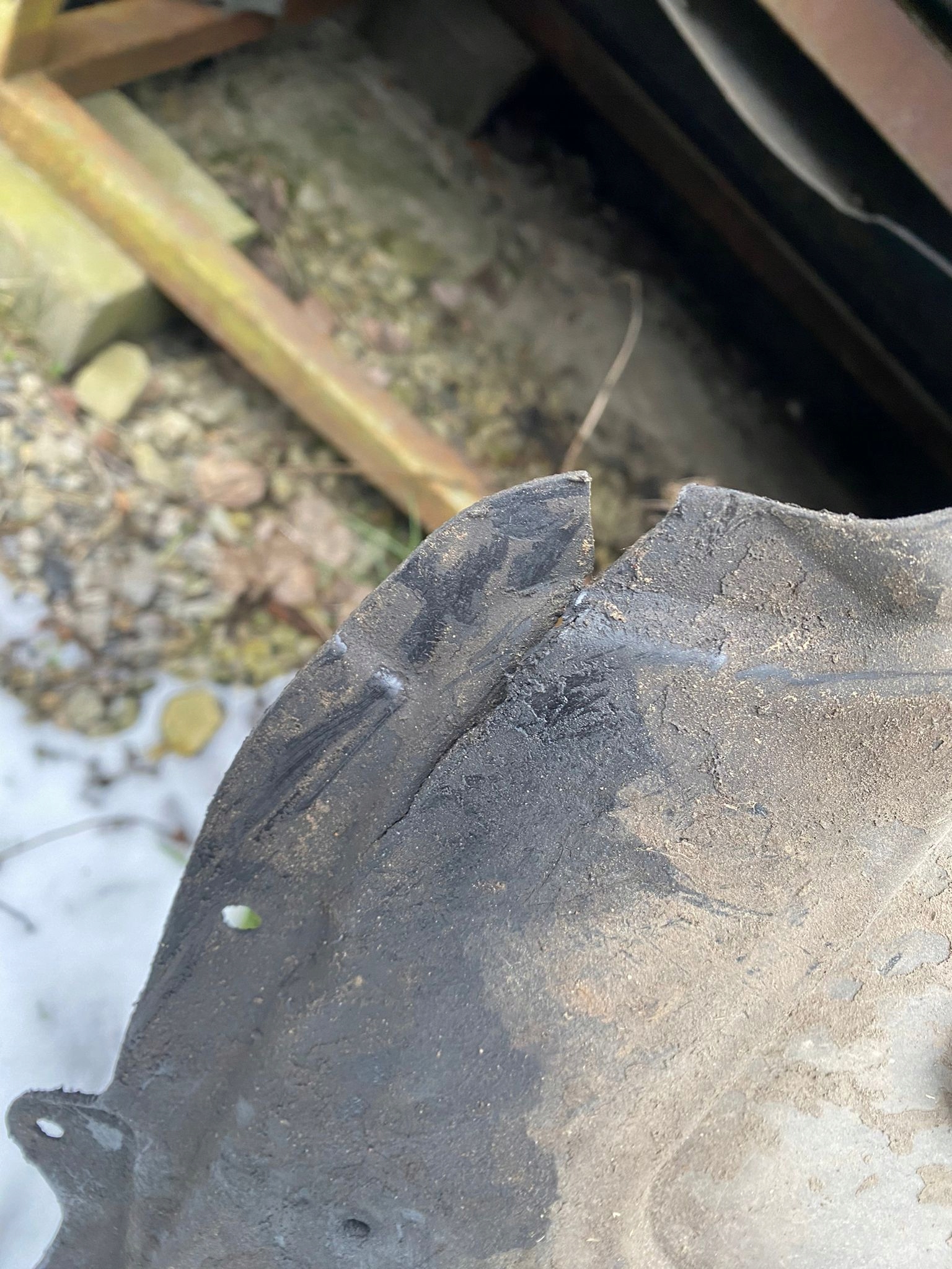 BMW E60 fedél alváz POD motor Váltót
