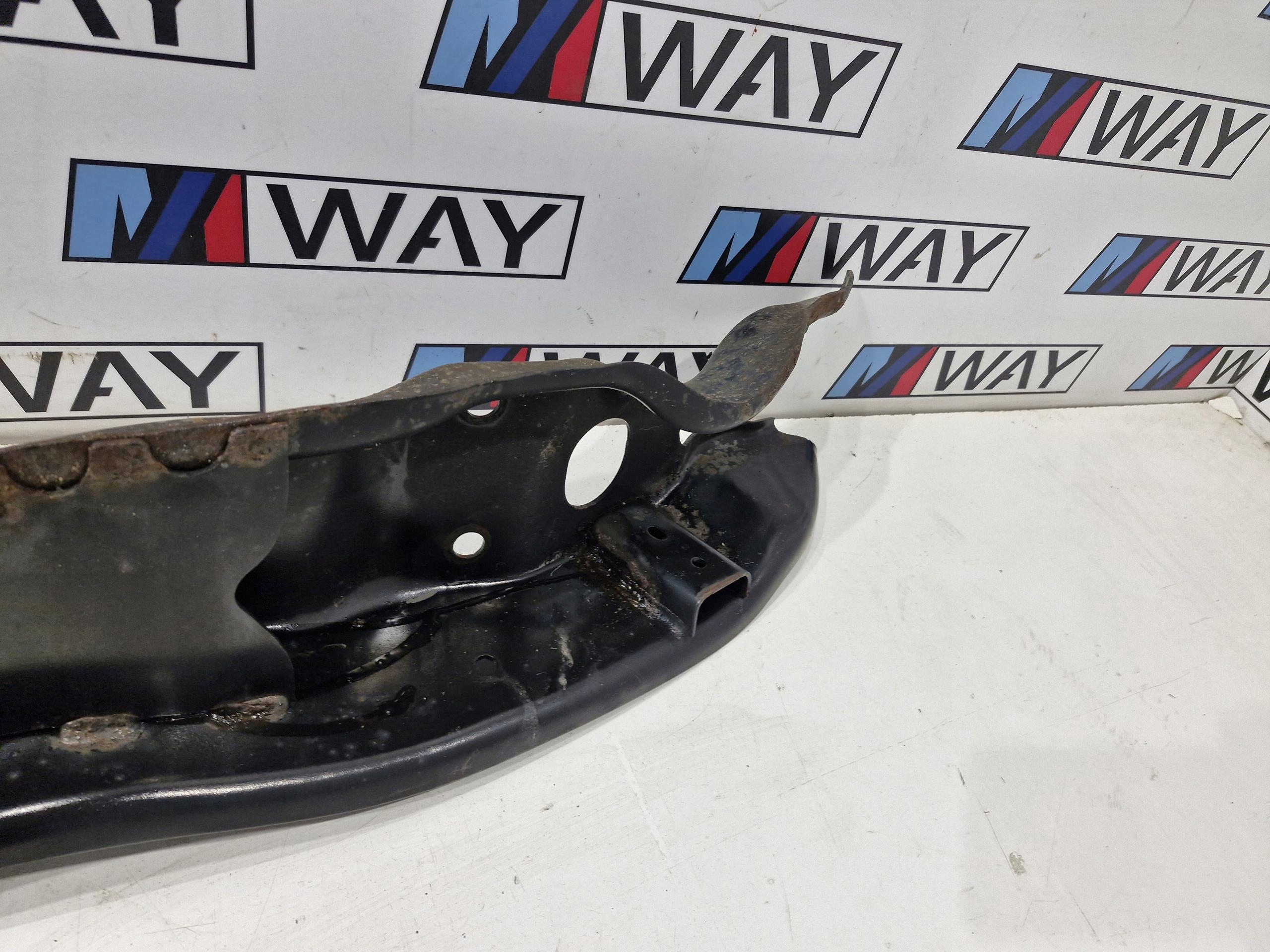 BMW E63 E64 bumper support rear part rear console 7185480