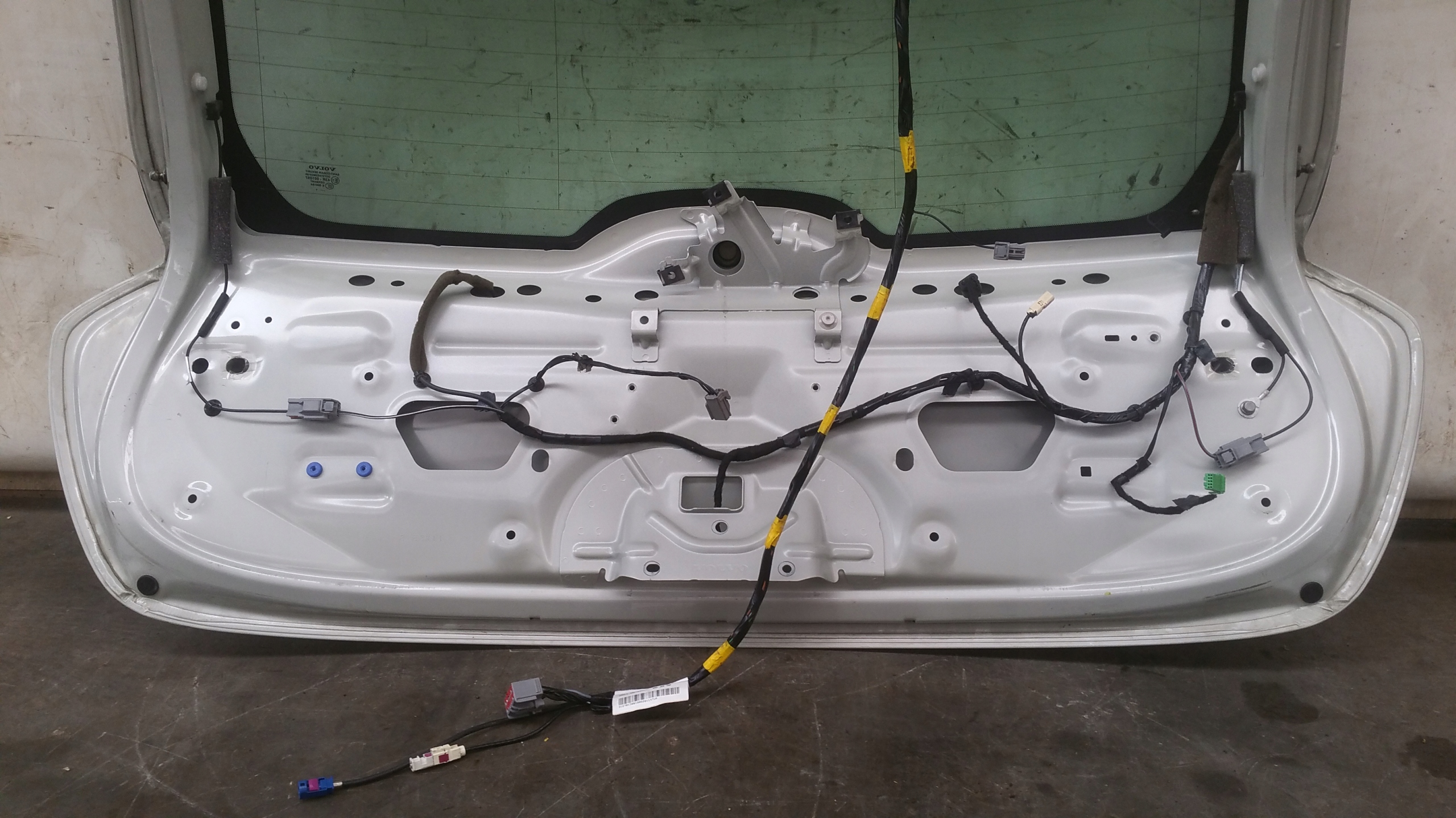 trunk door boot 481-16 Volvo V60