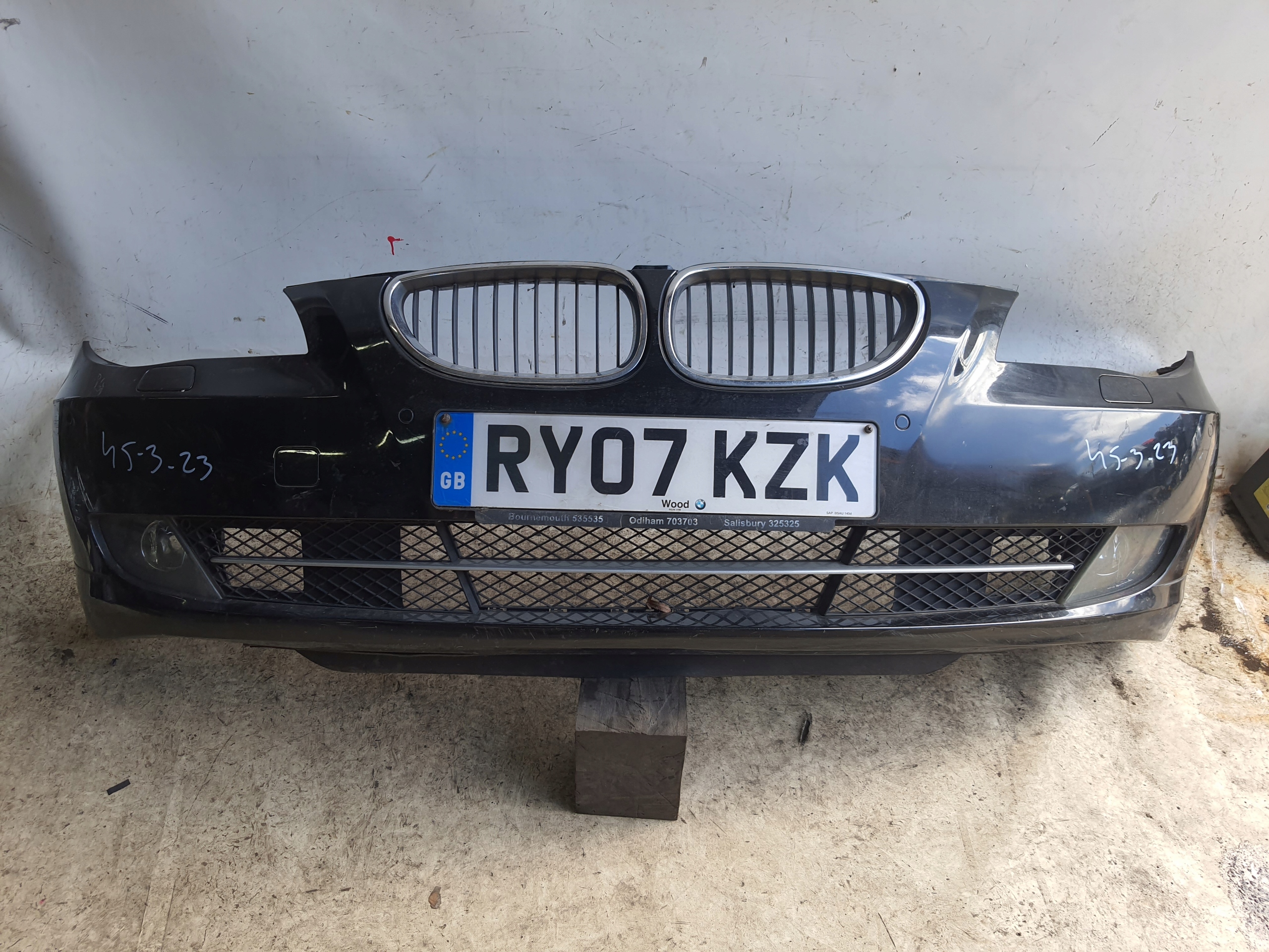 BMW 5 E60 E61 LCI 07-10 Stoßstange + PDC