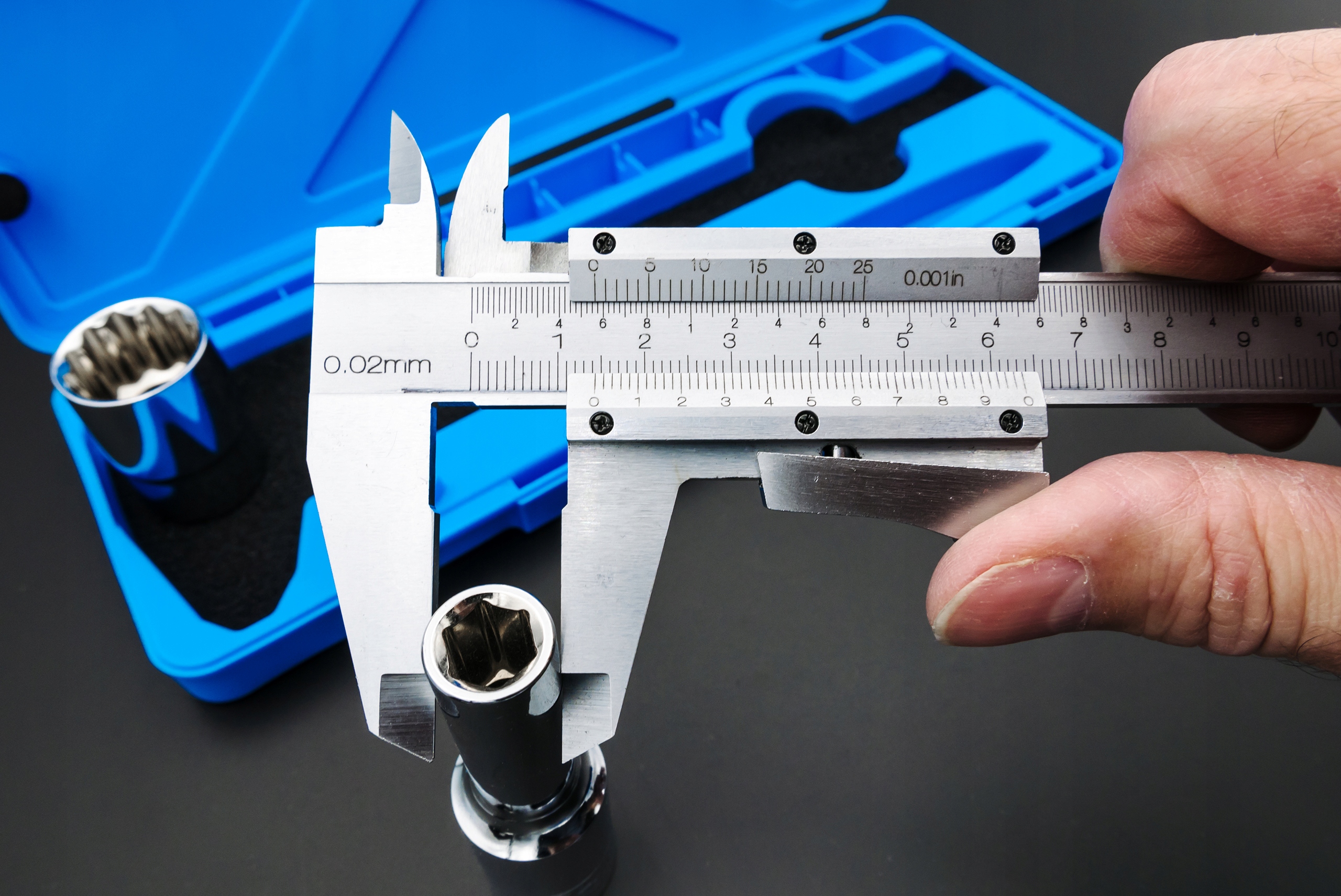 SUWMIARKA ANALOGOWA NONIUSZOWA 150mm ETUI RICHMANN EAN (GTIN) 5906741634267
