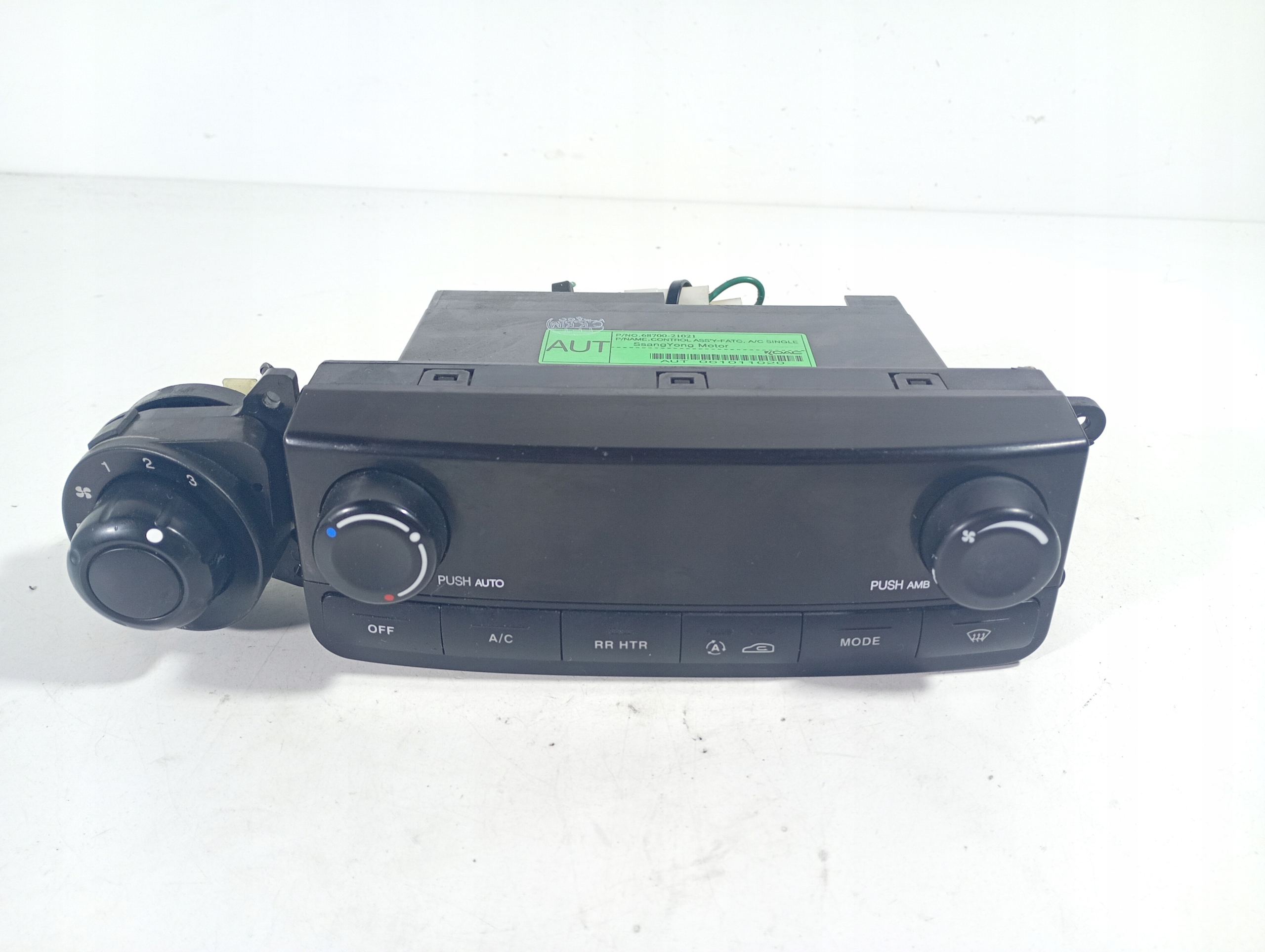 SsangYong RODIUS 05-13 Interrupteur Bouton Unite commande clima 68700-21021