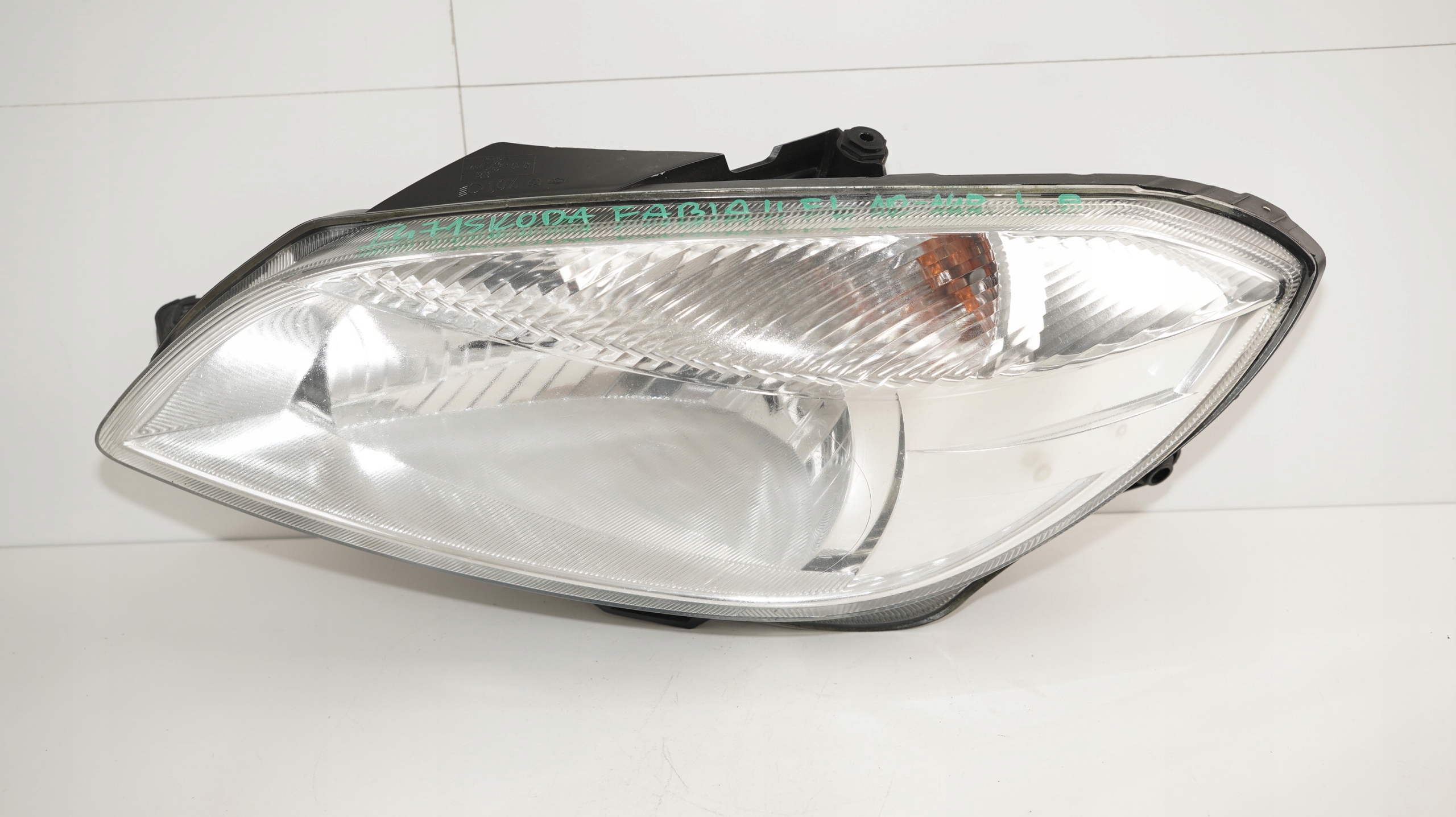 ФАРА ЛІВИЙ ПЕРЕД ШКОДА FABIA II 2 РЕСТАЙЛІНГ 10-14r