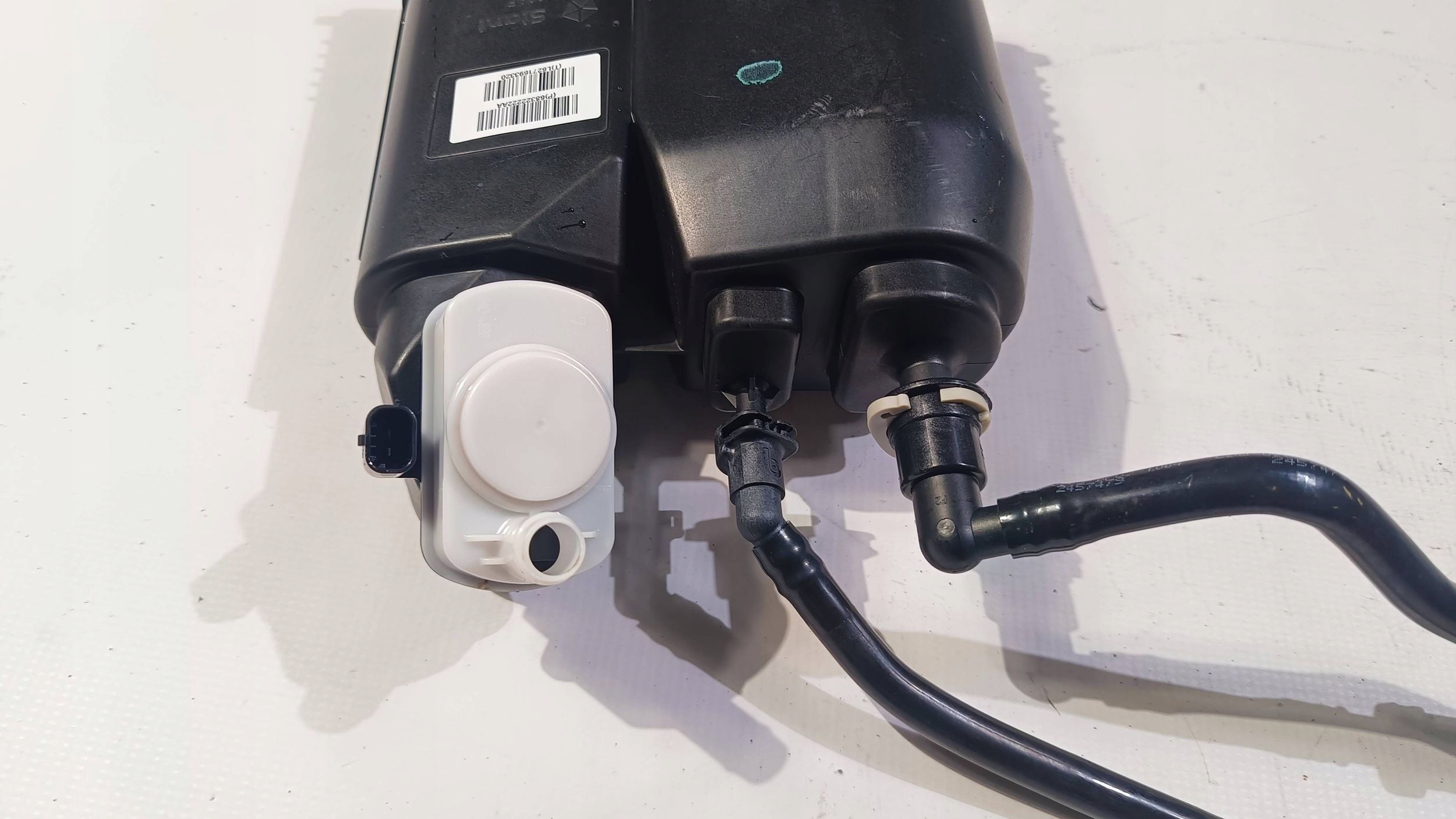 karbonski filter oparow goriva Dodge Durango 5.7 Hemi 2014