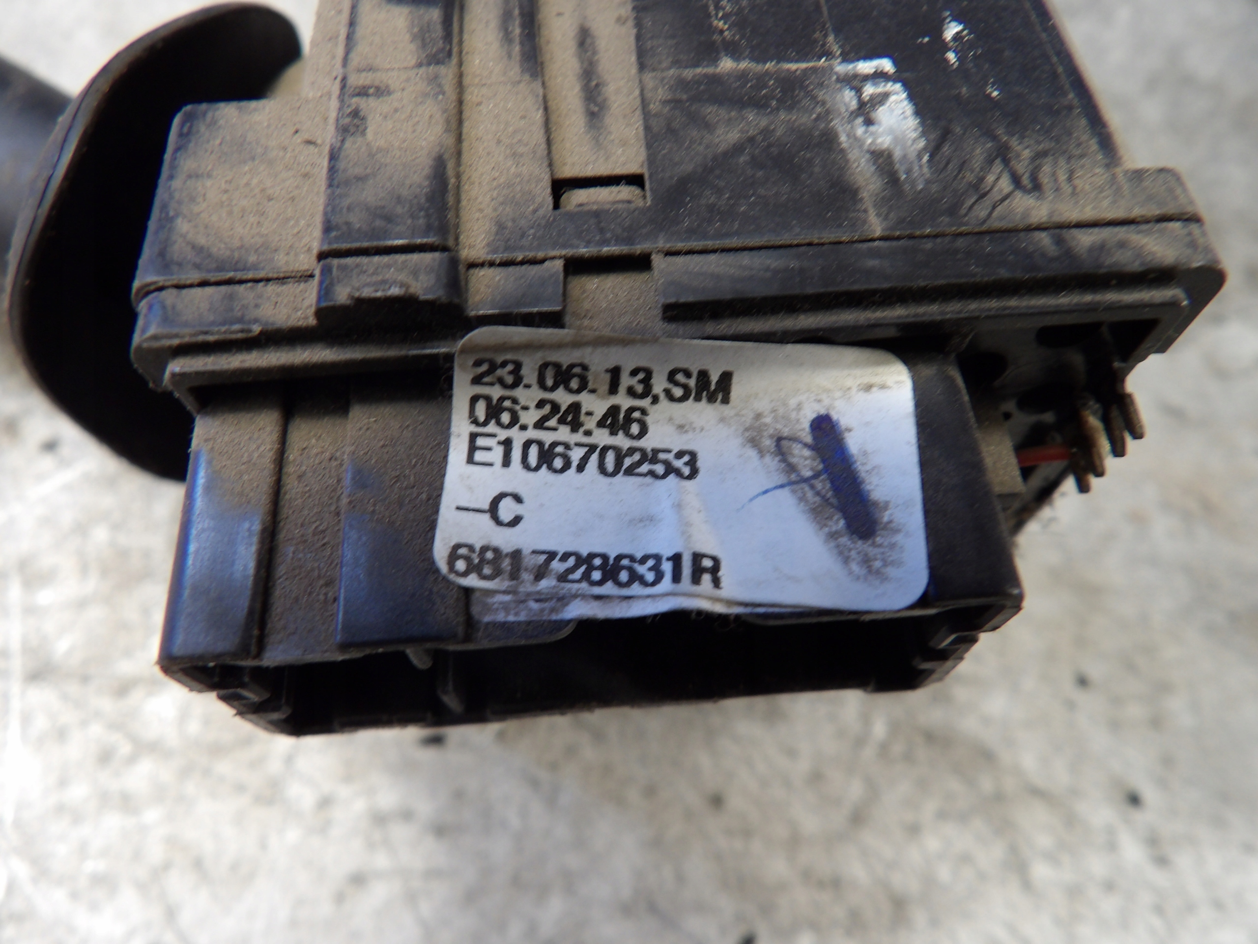 Dacia Dokker DEVIO LUCI TERGICRISTALLO TERGI 681728631