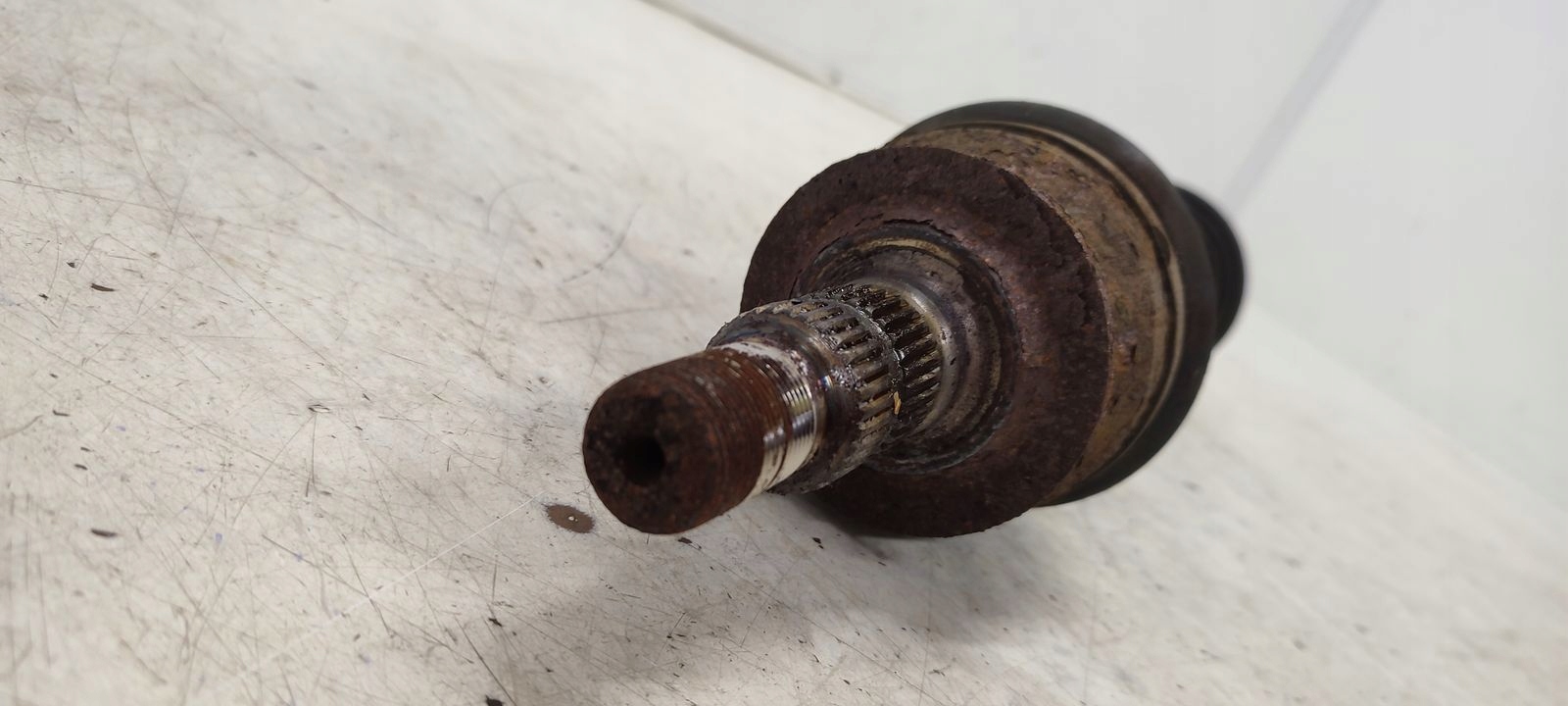 semi-axis left short. Opel Zafira C 2,0 CDTI