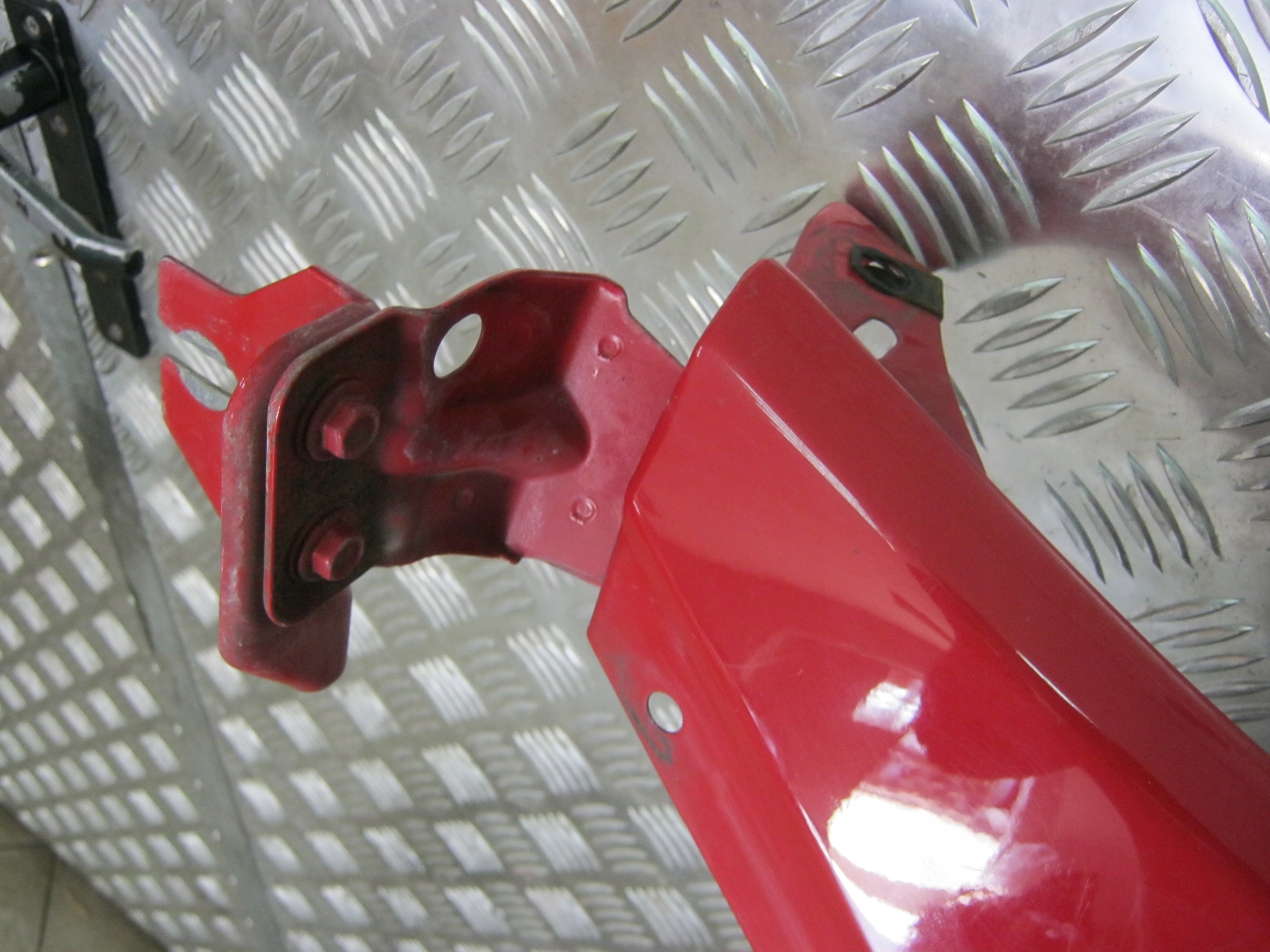 fender front left Jeep Cherokee Liberty 01