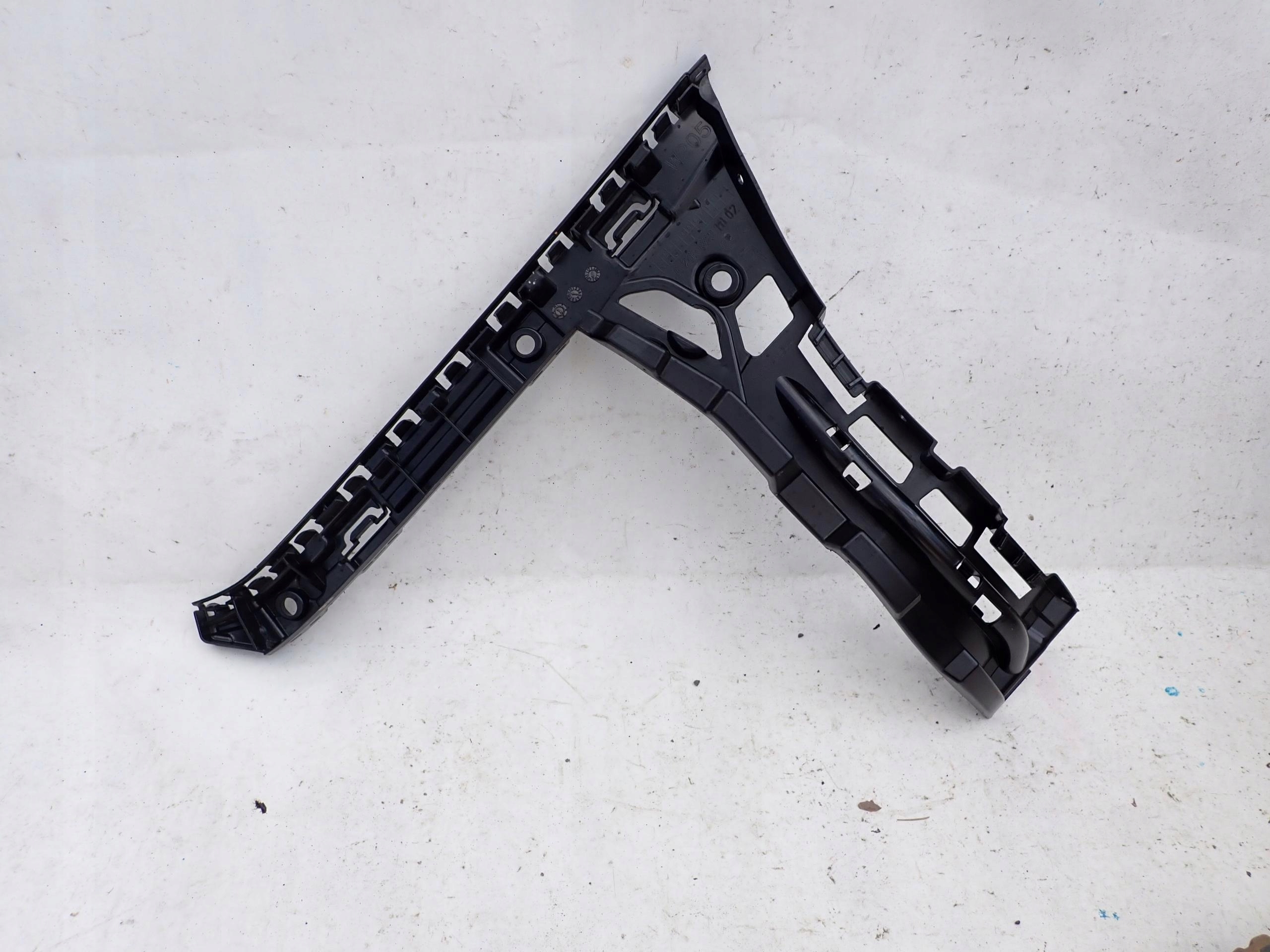 MERCEDES C-KLACA W205 bumper bracket right rear part