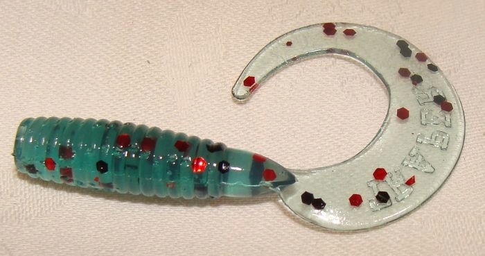 

Traper Killer Shad 40MM (13) Paproch (2 szt.)