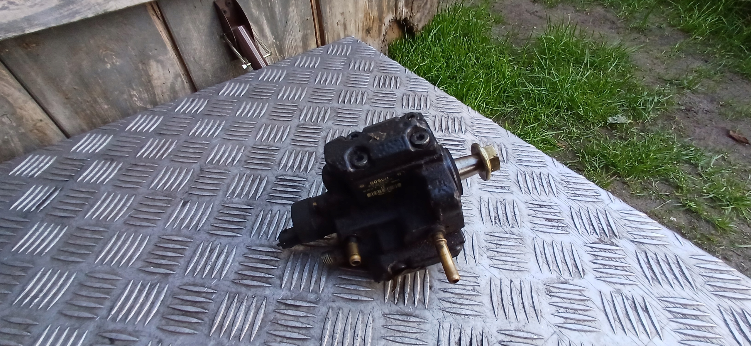 FIAT DOBLO und 1.9 JTD Einspritzpumpe Sensor 0445010071