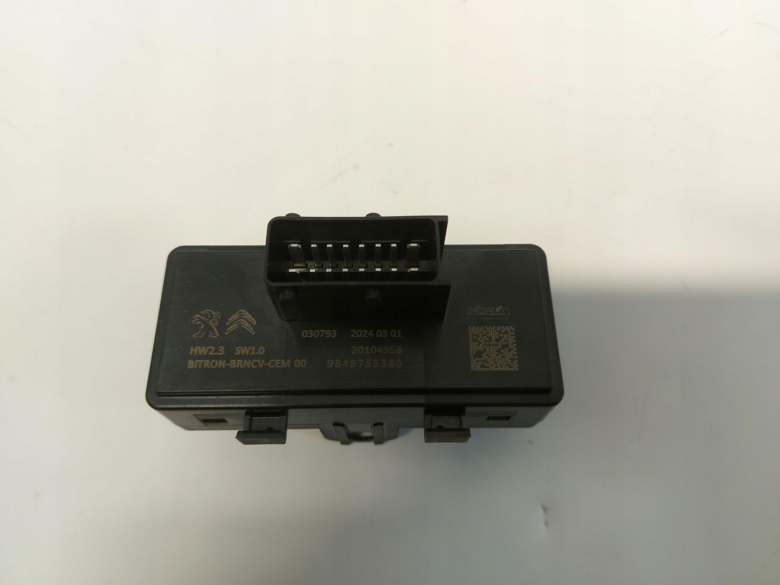 Opel Mokka-E II B module seat front left 9849753380