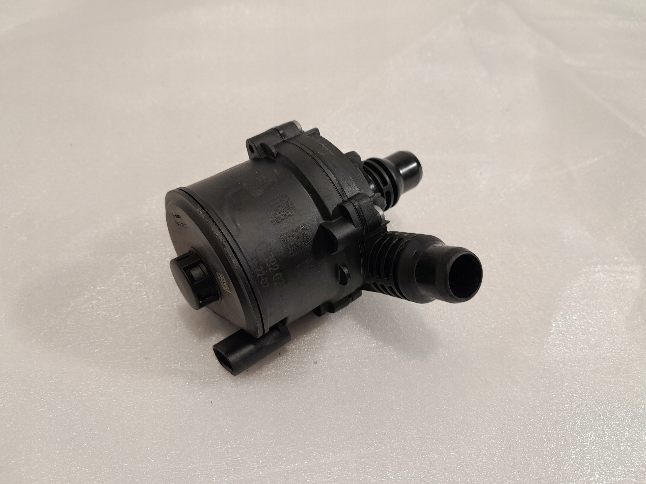 BMW X7 G07 supplementary water pump 9470045