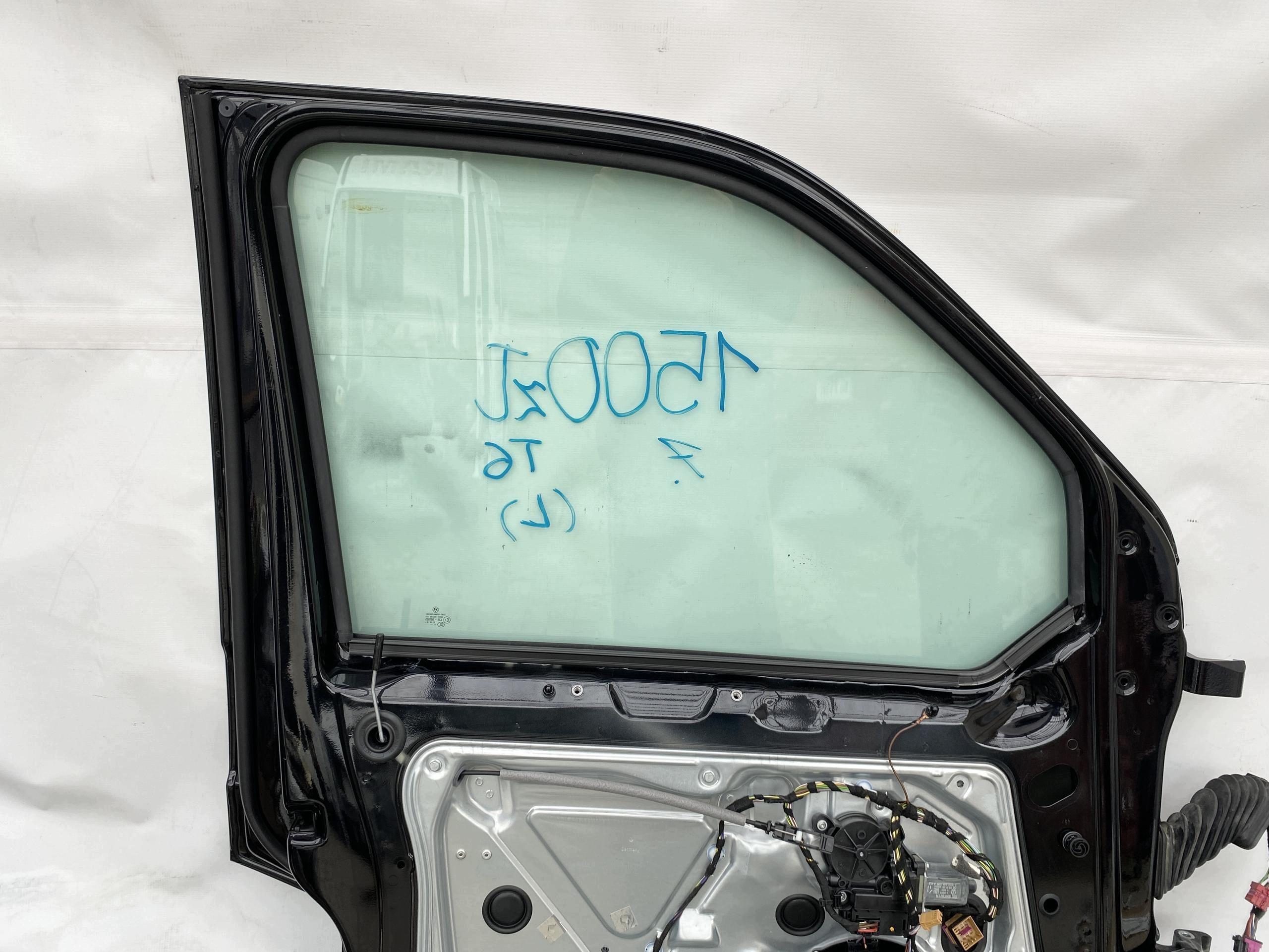 VW TRANSPORTER T6 15- door front left black, left front 7E5831055E ORYG