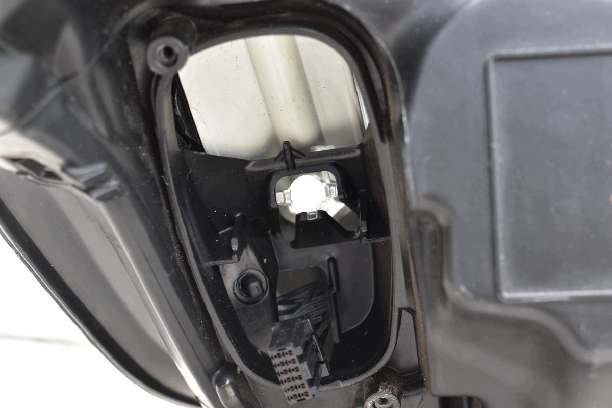 light left front LAND ROVER DISCOVERY V FULL LED HY32-13W030-DA
