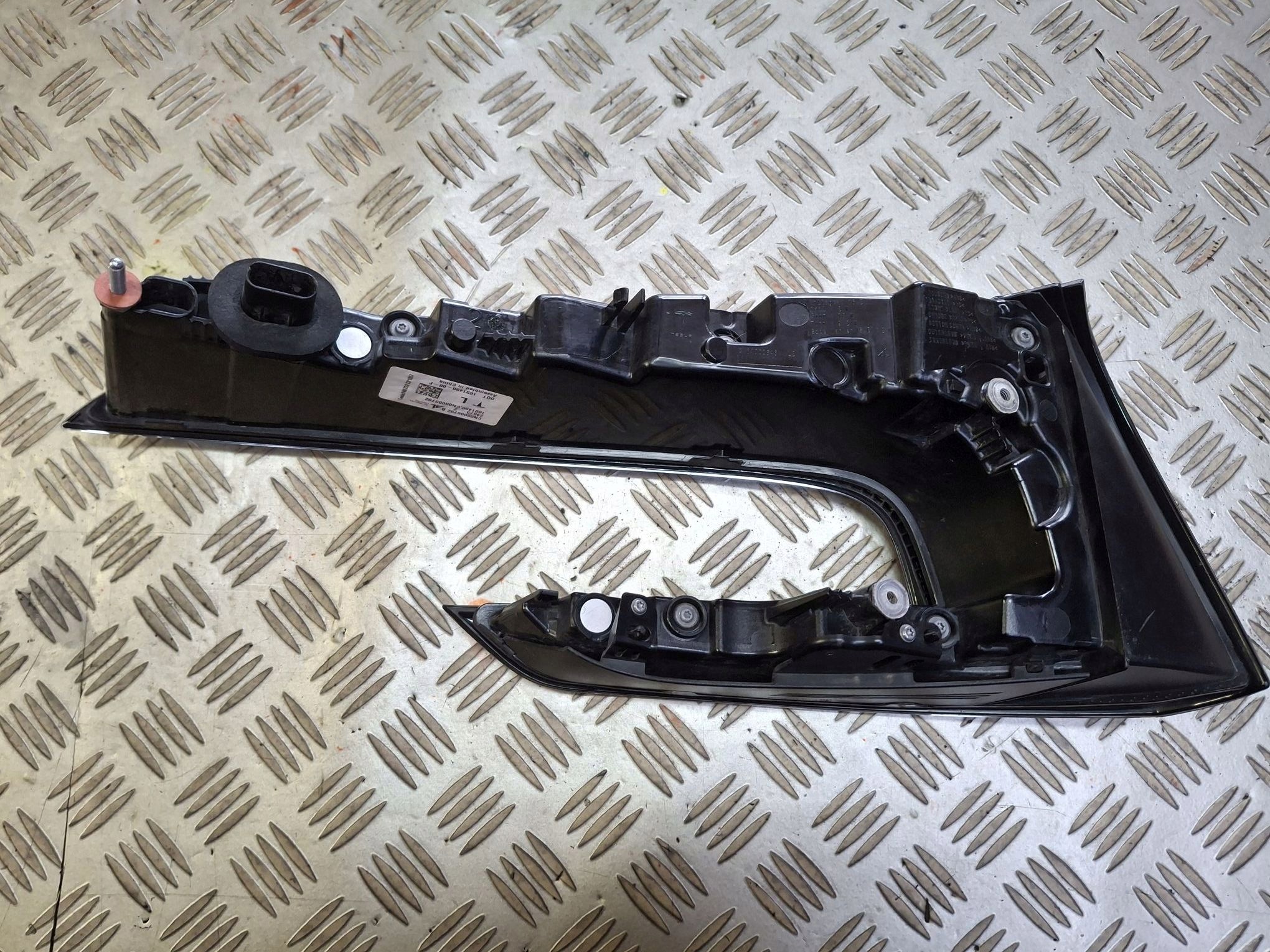 light rear left NAROZNA LED TESLA 3 LIFT HIGHLAND 2023R->