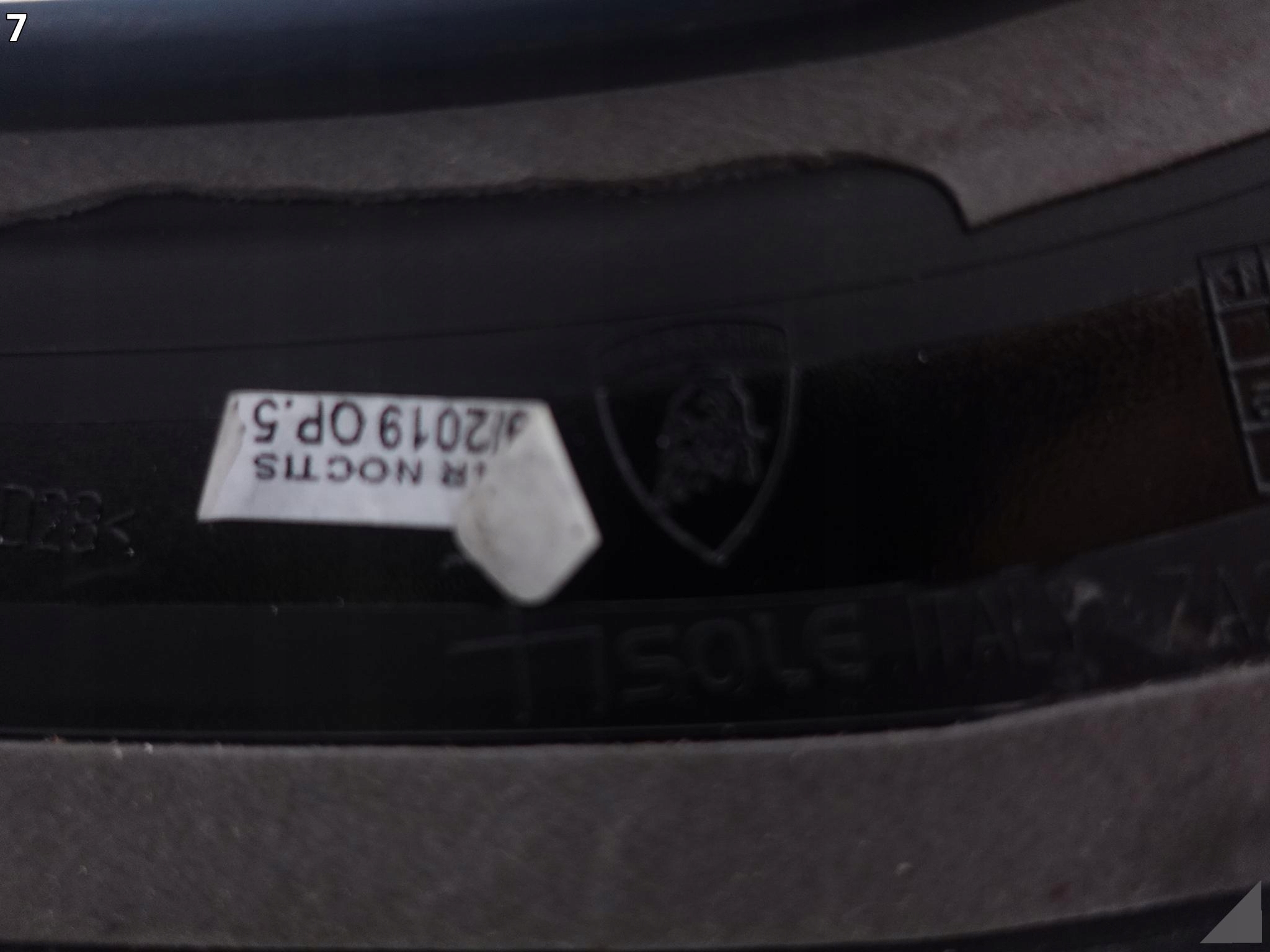 LAMBORGHINI URUS 4ML cap moulding for door left rear part 4ML854819