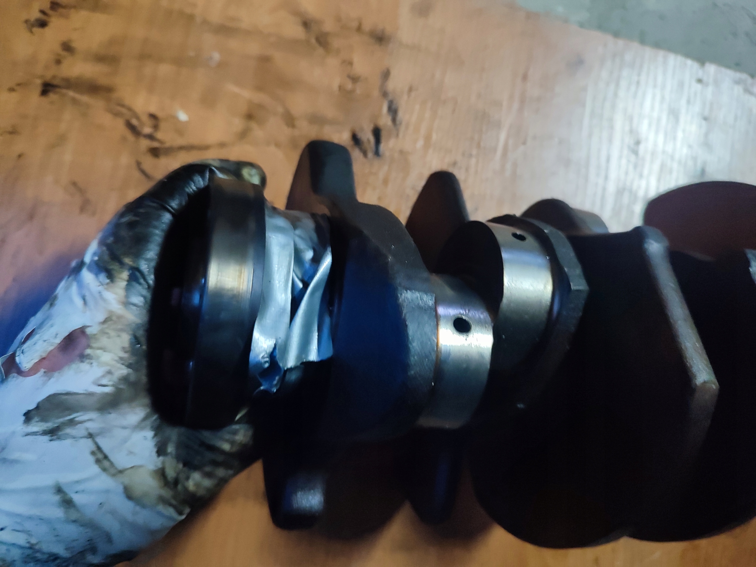 crank Z PANEWKAMI AUDI 2.4 078R