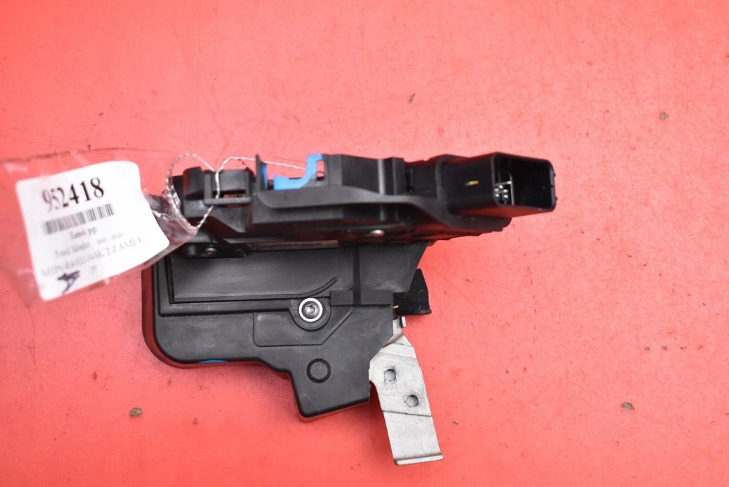 lock door right front front EU 8M2A-R21812-AA FORD MONDEO MK4 07-10