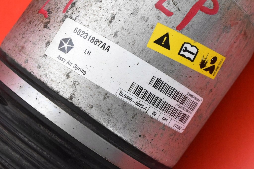 shock absorber left front 68231889AA JEEP GRAND CHEROKEE IV WK2 3.0 CRD 250 KM