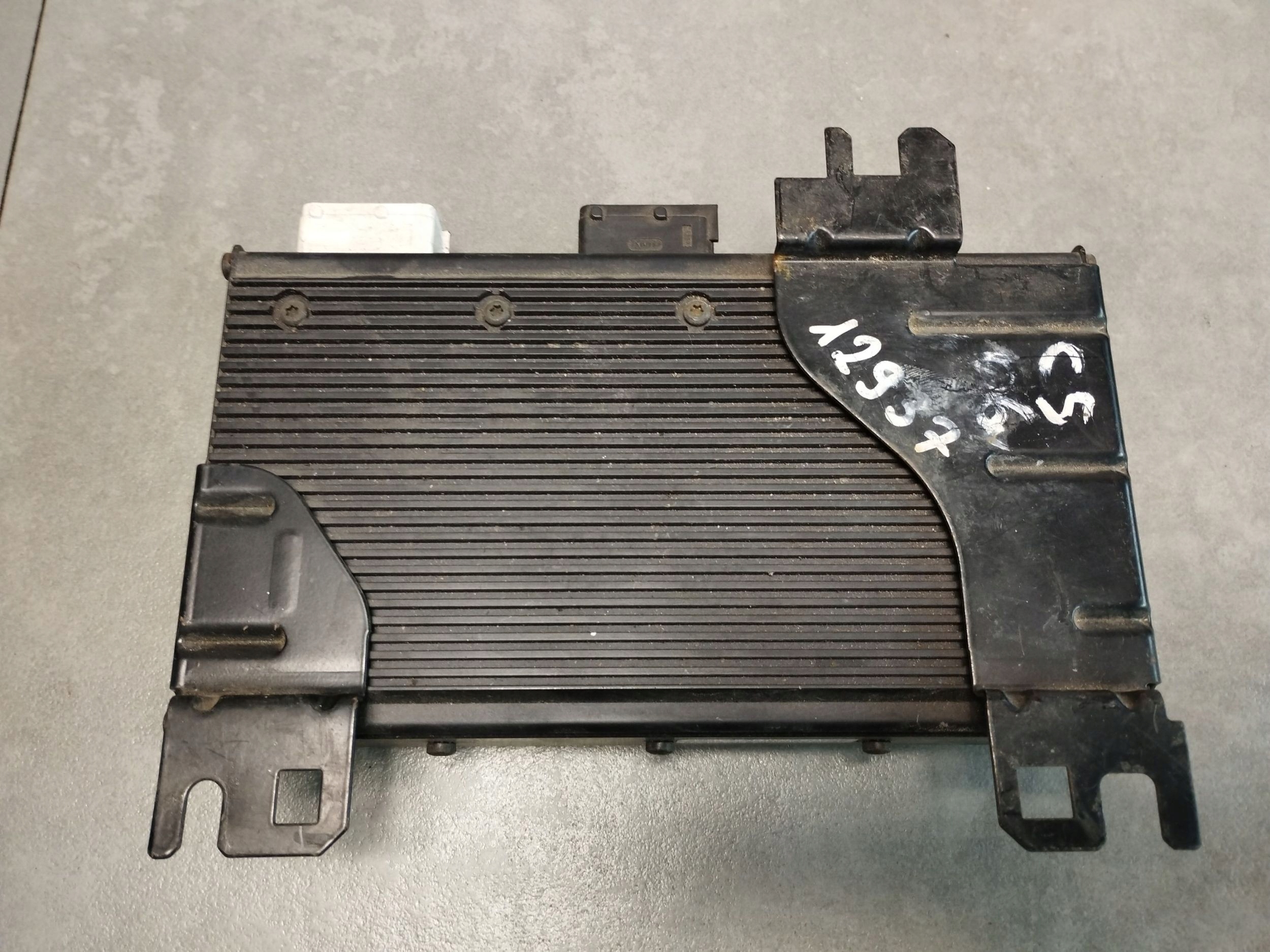 Citroen C5 amplifier 9653383680