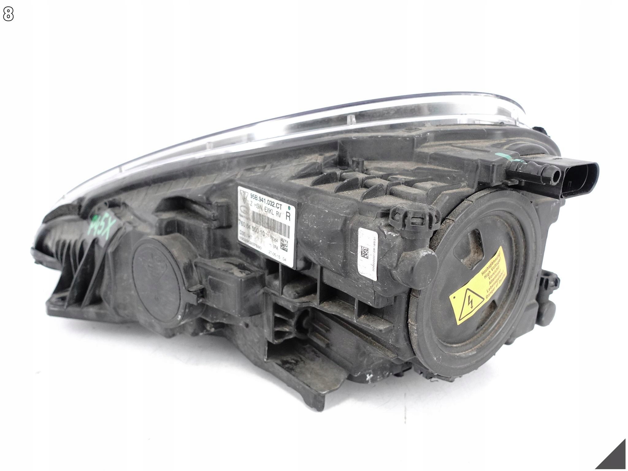 PORSCHE MACAN 95B 13-18 TURBO / GTS light XENON EXKL right front EU black