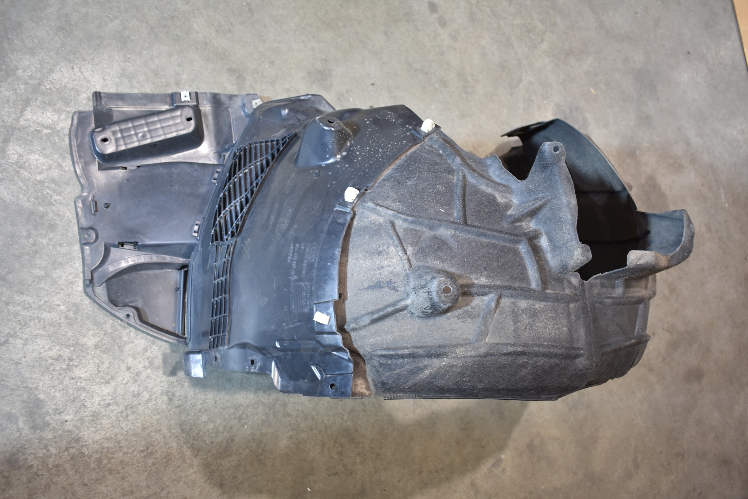 IDEALNE mudguard front front left KPL. AUDI A5 B10 1