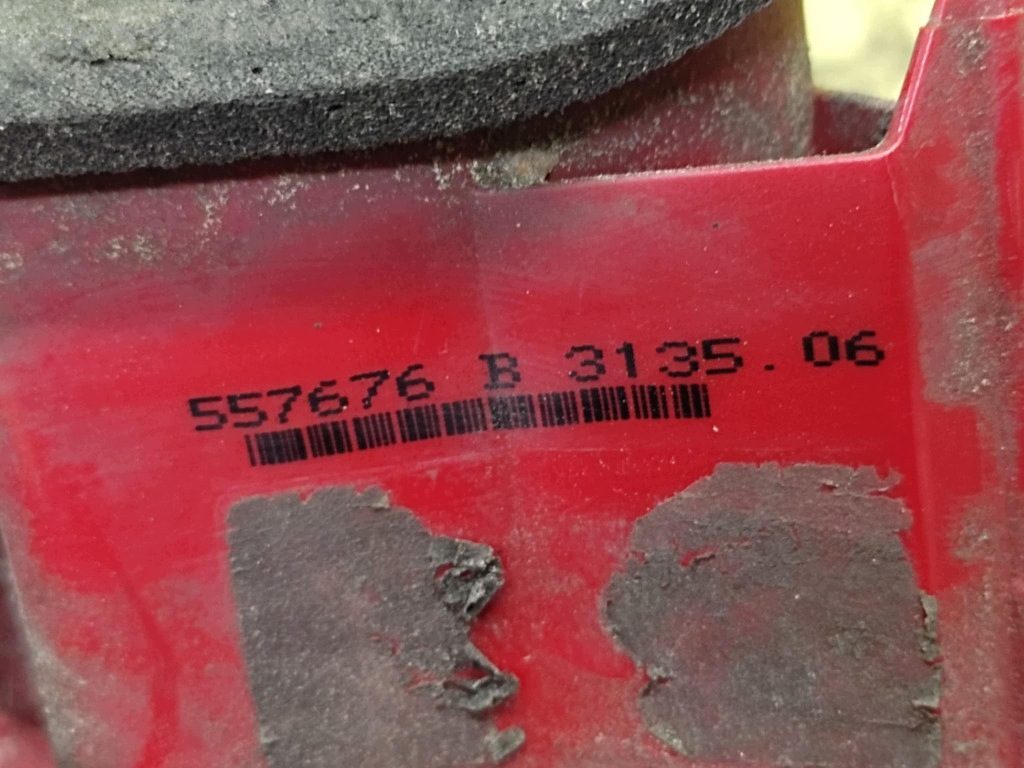PEUGEOT 307 light left rear part 557676B
