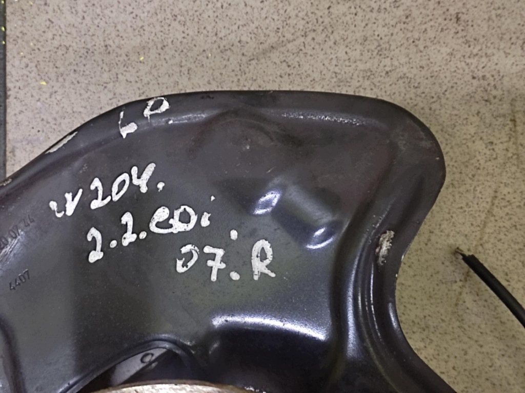 MERCEDES W204 2.2 CDI swing left front