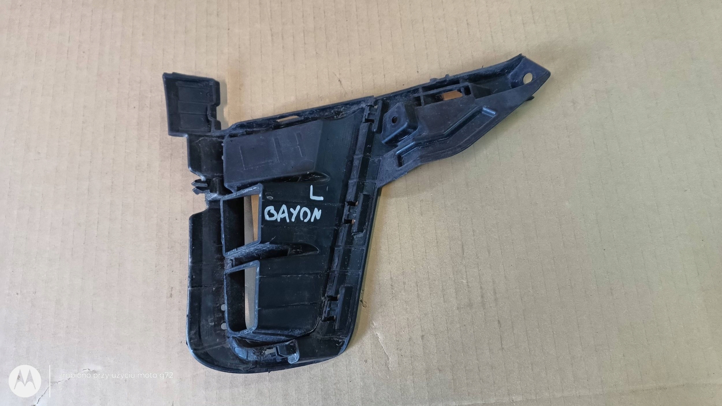 HYUNDAI BAYON grid of a bumper left front front 865C1-Q0AA0