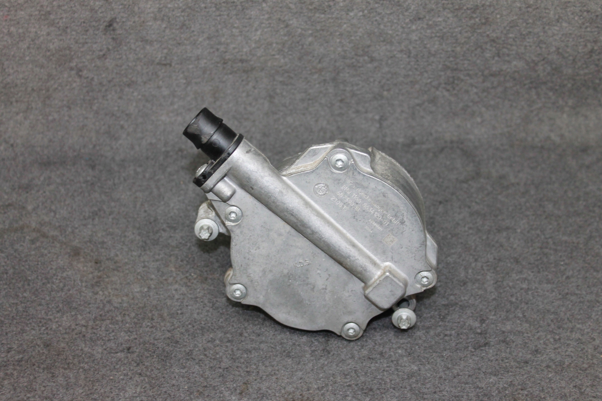 11668634120 8634120 - BMW G30 G11 F90 M5-N63B44C S63B44B ВАКУУМНЫЙ НАСОС