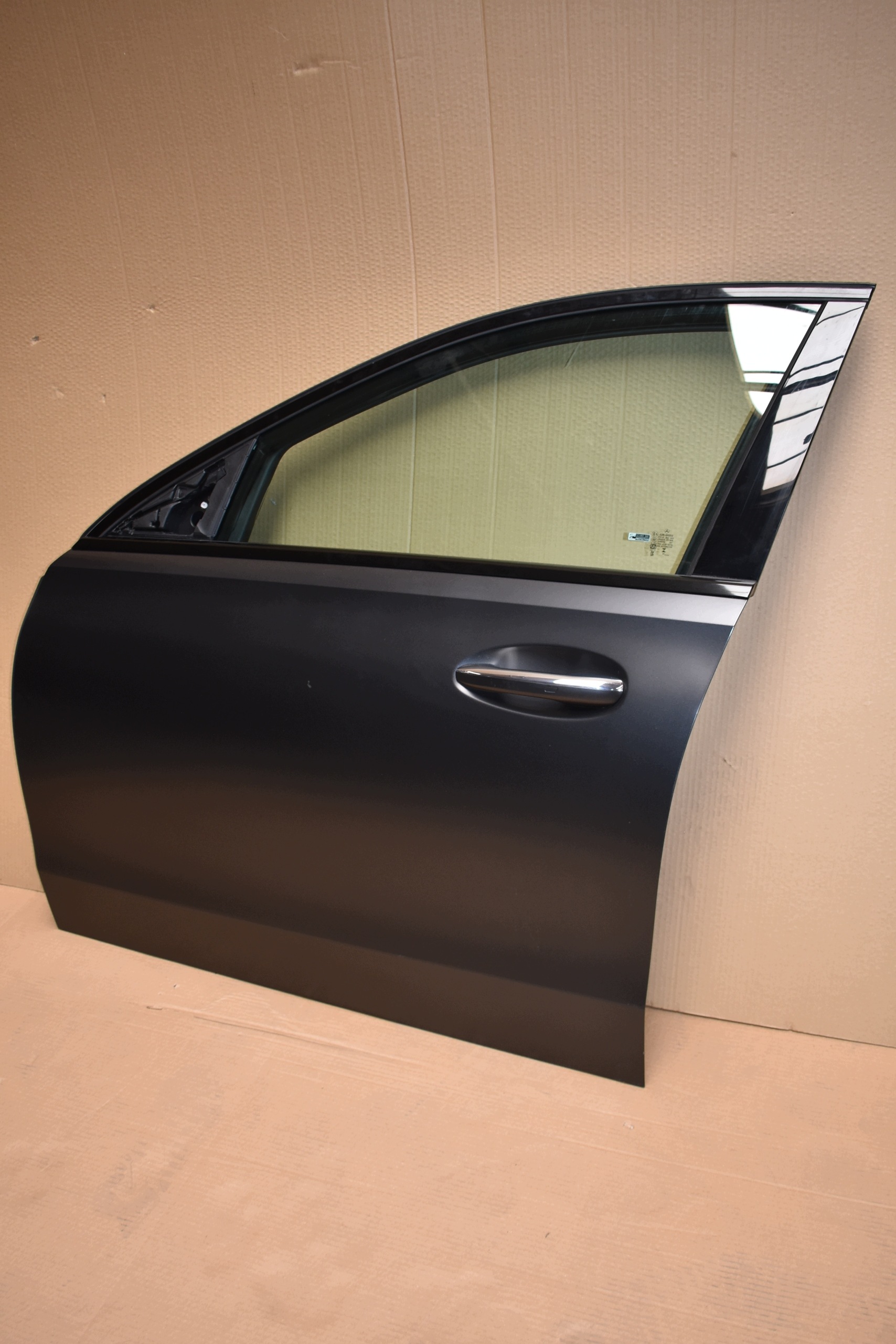 IDEALNE door front front left W colour 818 MERCEDES W206 1