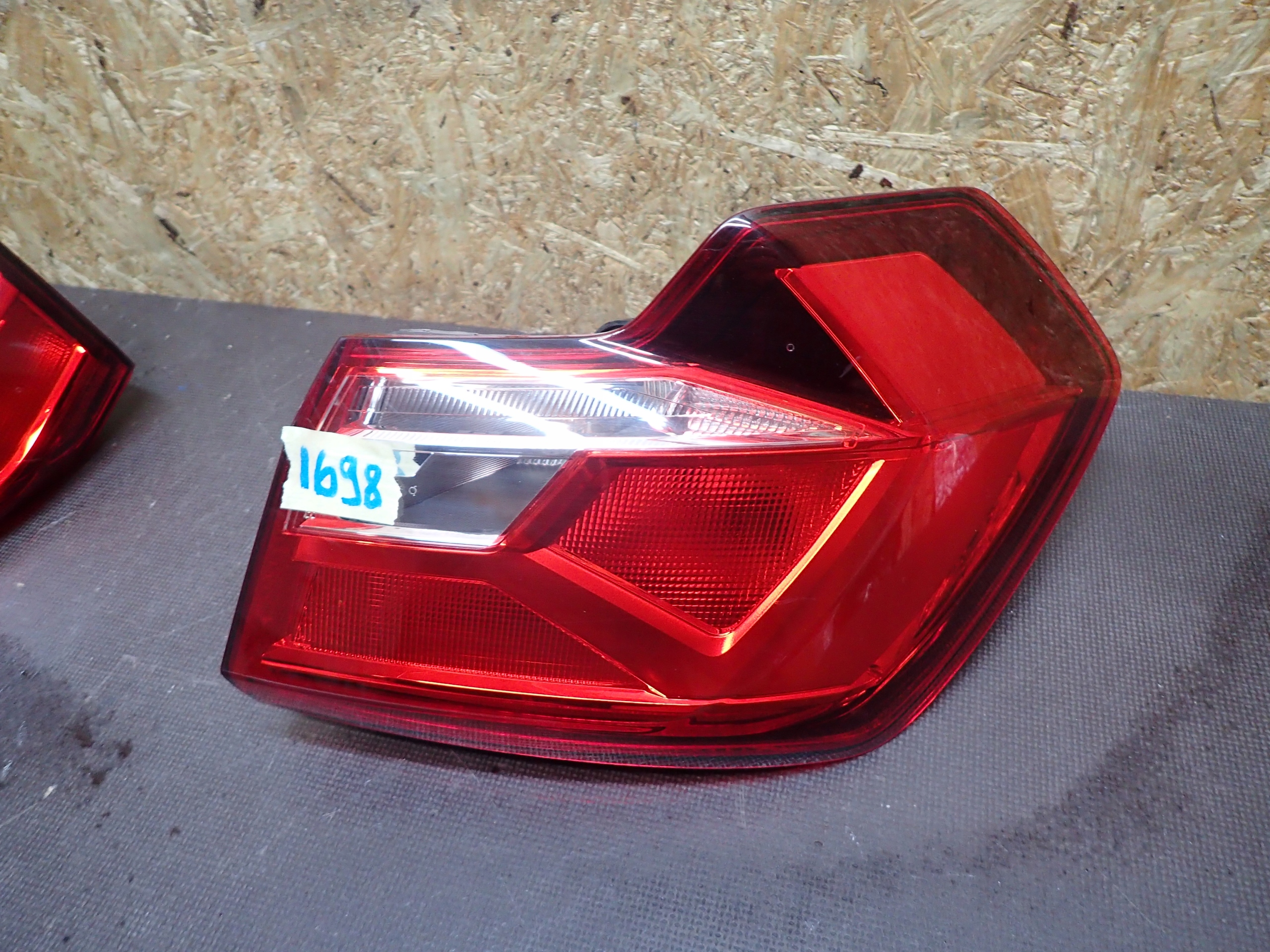 LIGHT LIGHTS REAR PART RIGHT AUDI A1 82A945076 82A945070A