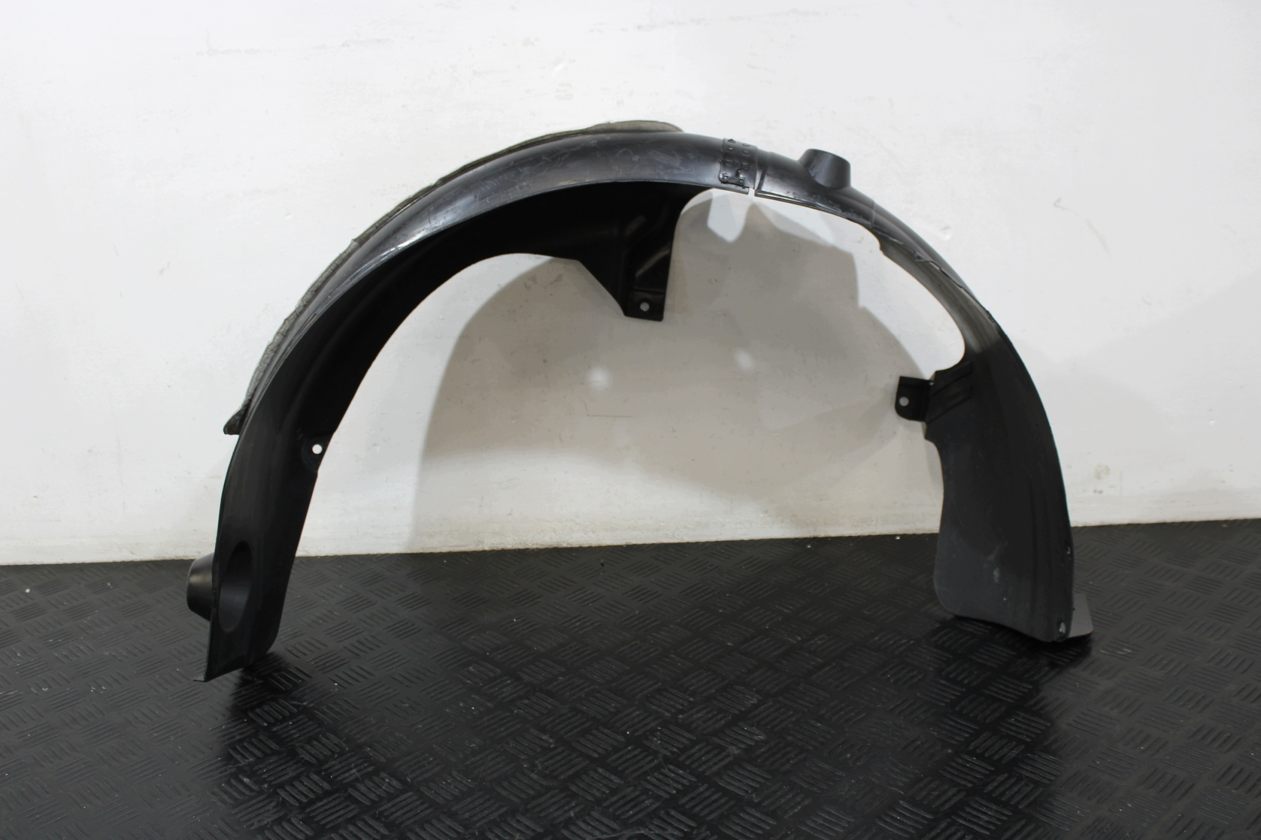 mudguard left rear part 86821-J9000 HYUNDAI KONA 1.6 CRDI 2019