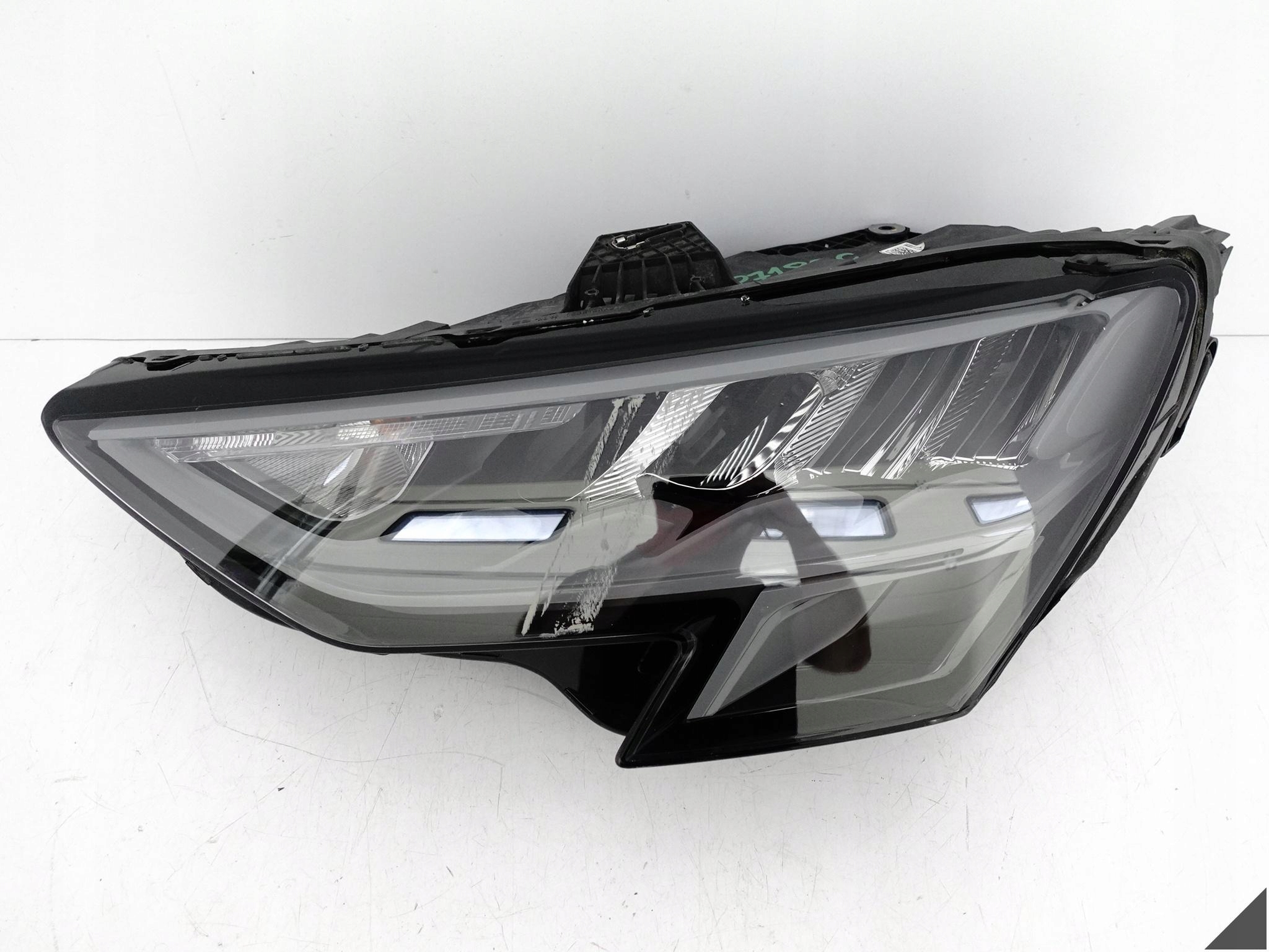 AUDI A3 S3 8Y0 20-24 light ZWYKLA / BASIS FULL LED left front EUROPA