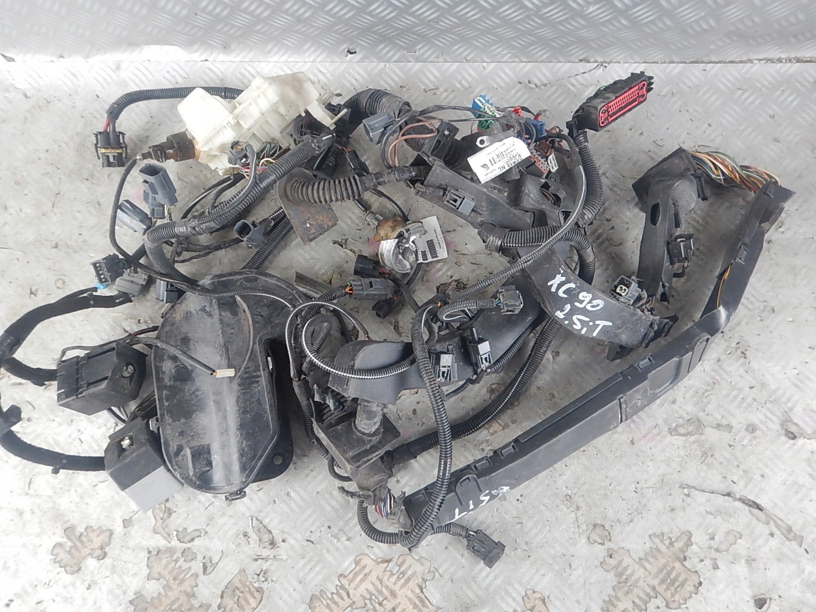 шланги заднего бампера volvo oe 30786186