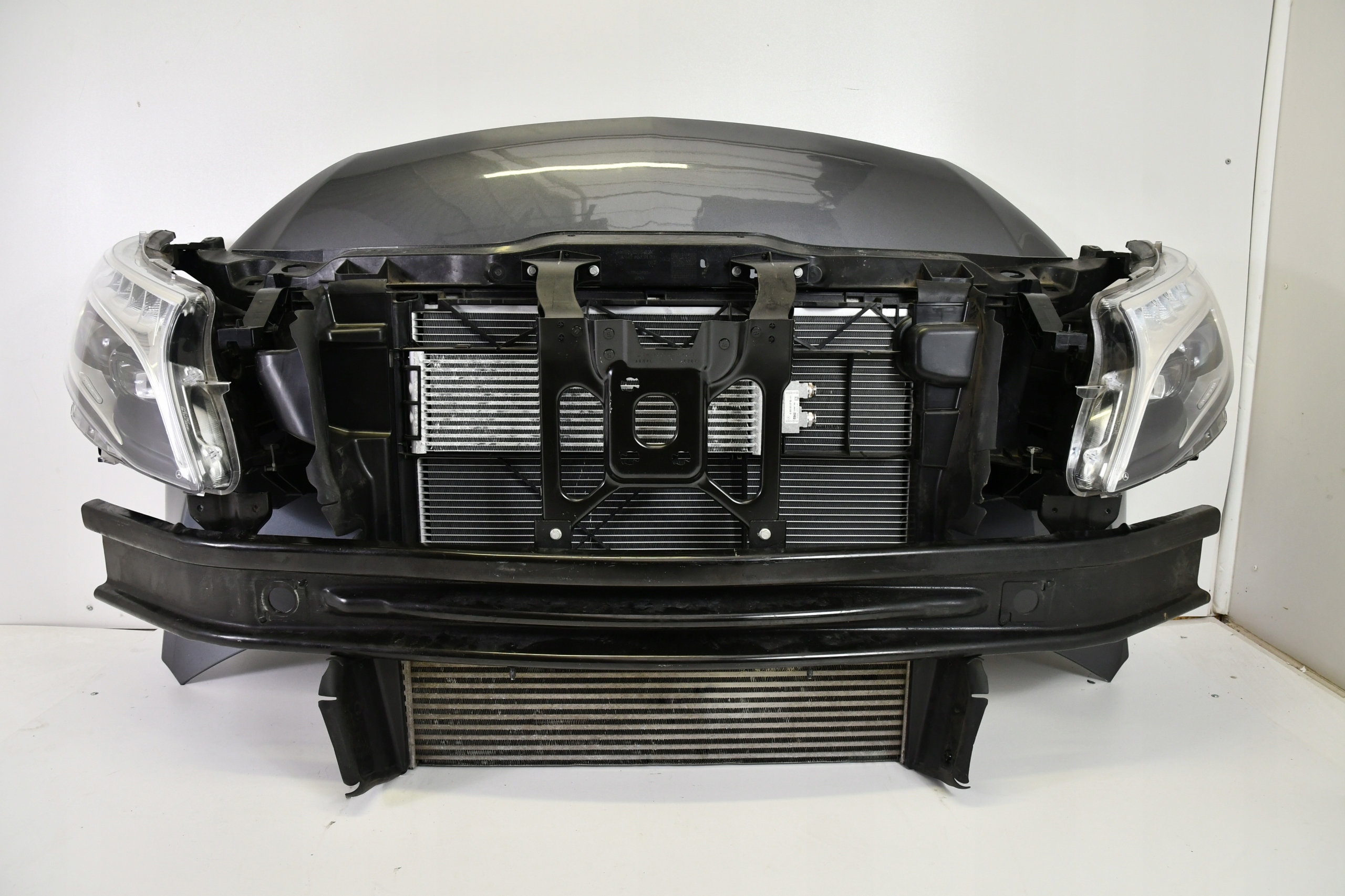 MERCEDES W447 2.2 CDI PAS PRZEDNI BELKA CHŁODNICE WZMOCNIENIE