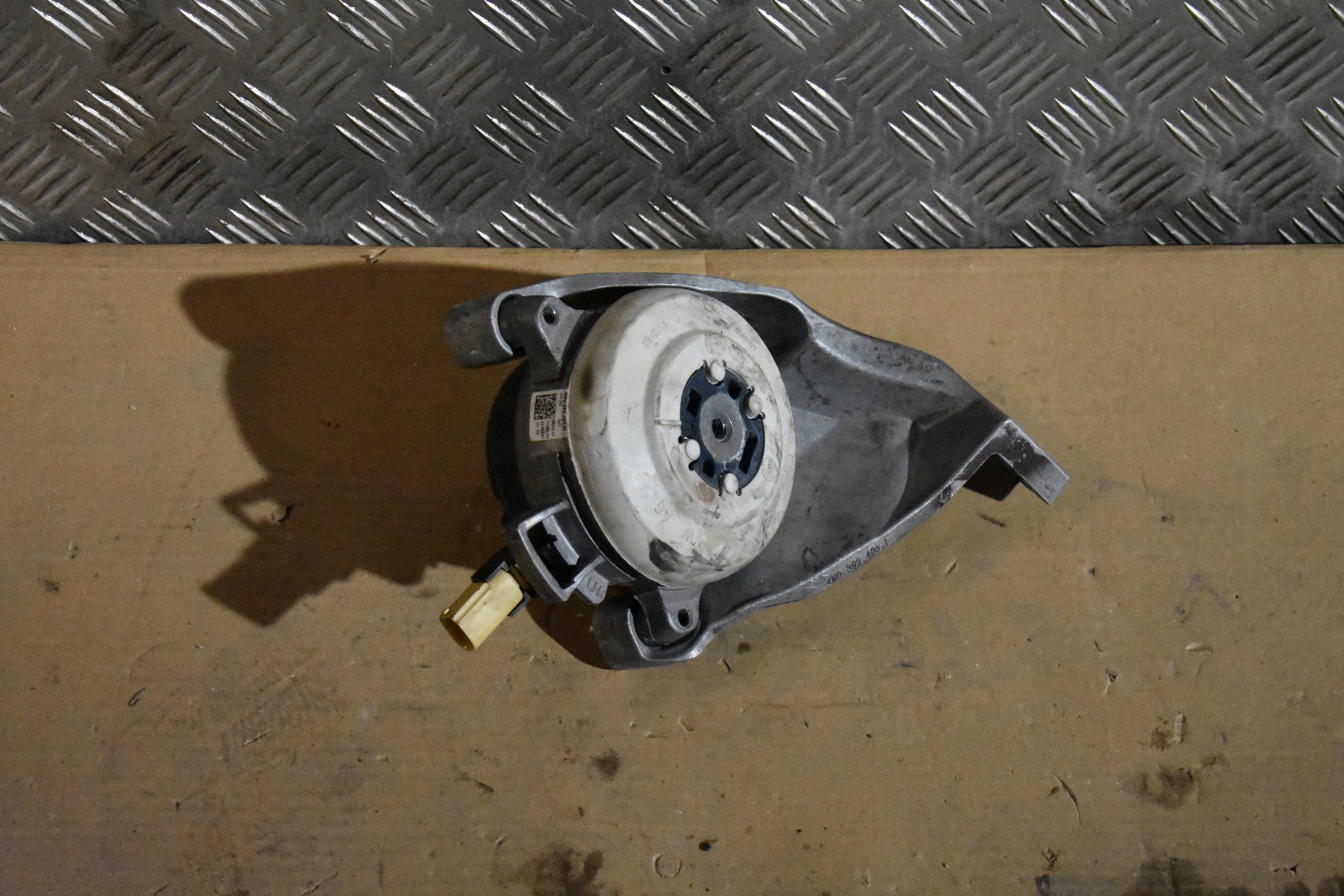 IDEALNA gearbox mount left AUDI Q7 Q8 1