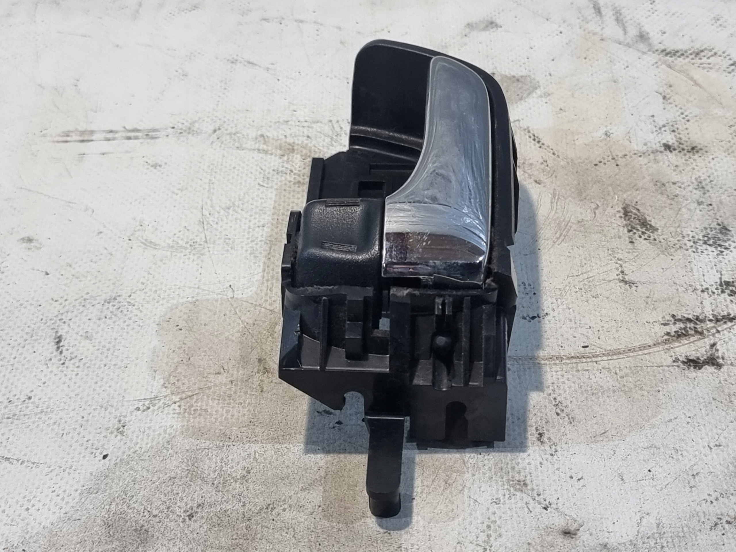 handle inner left front OE 69274-47020 69206-47020 TOYOTA PRIUS II 08r