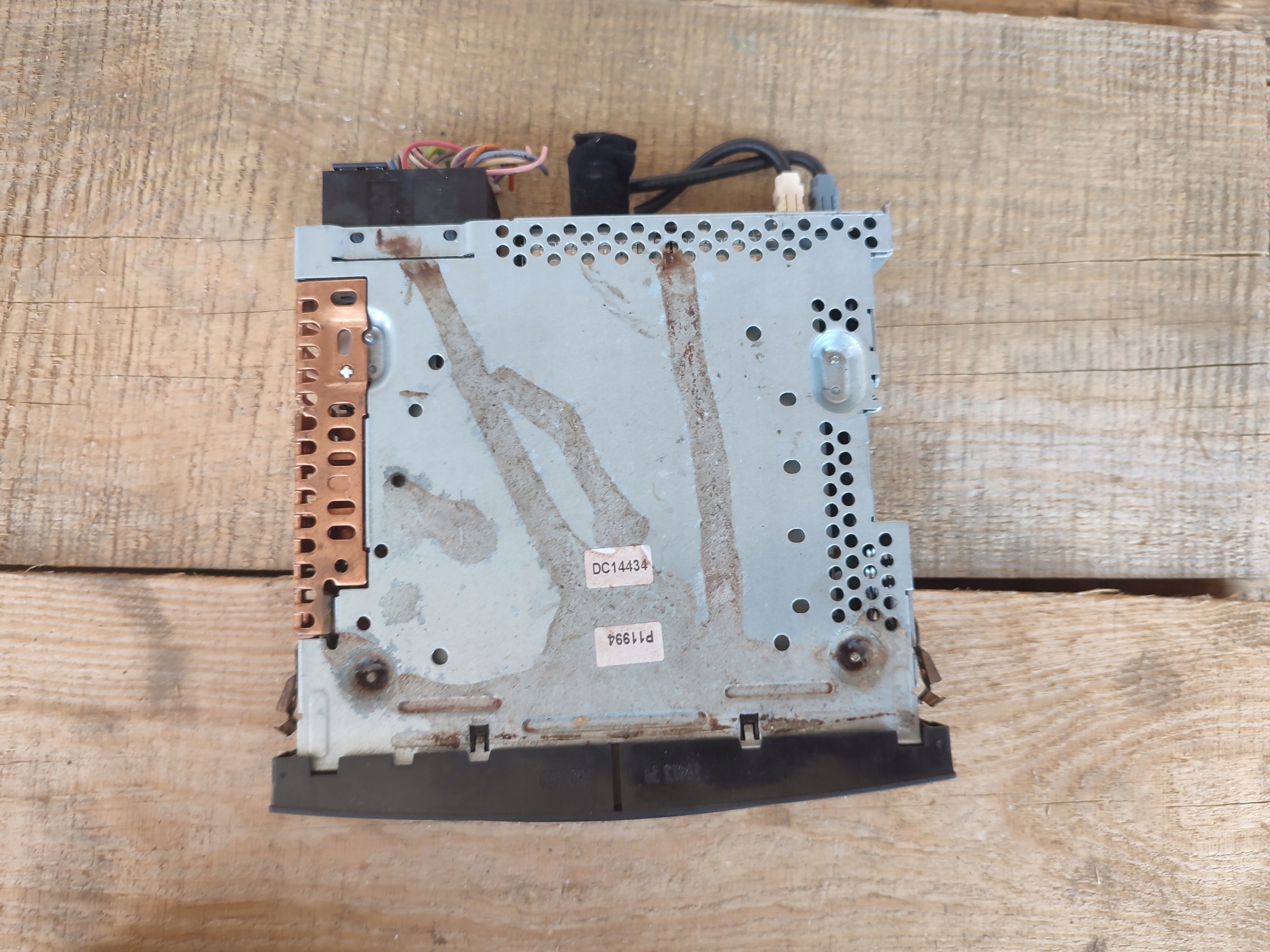 RADIO FABRYCZNE CD MP3 PEUGEOT 207 96643699XT