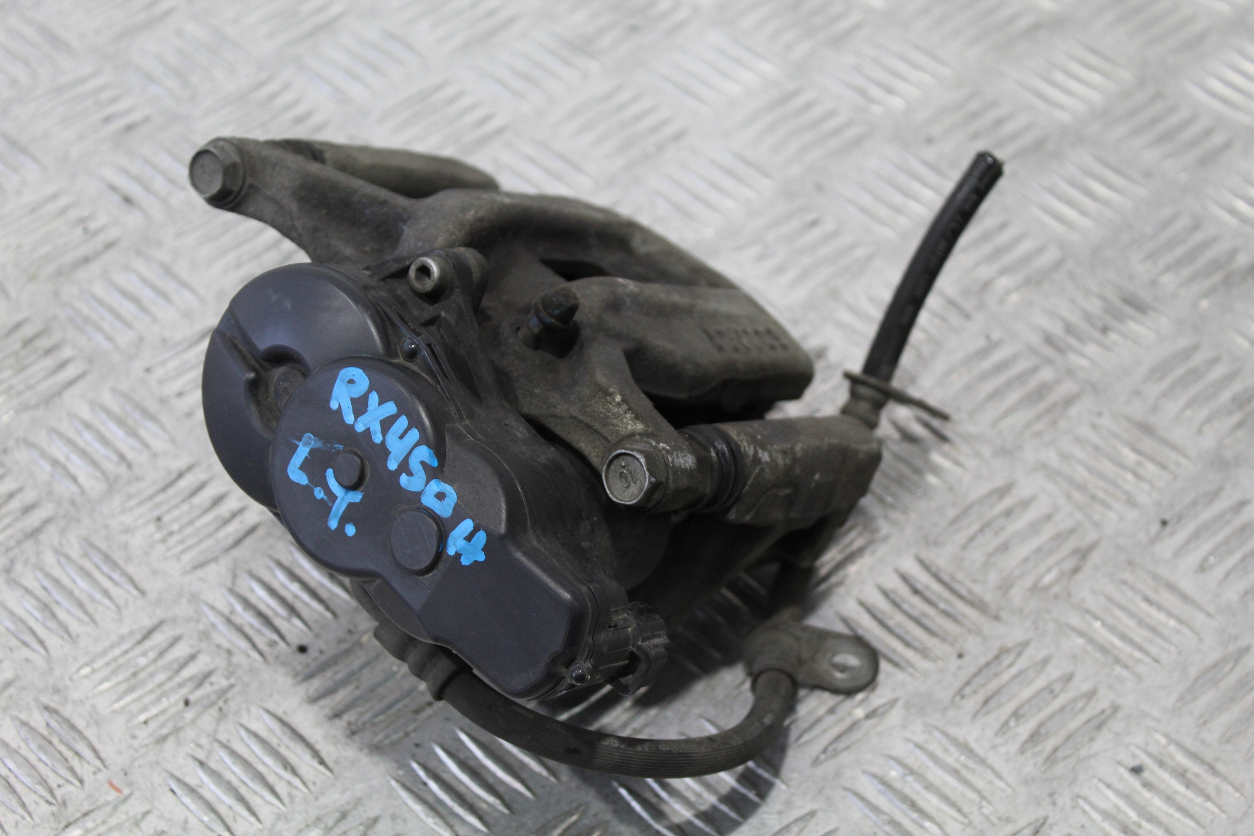 caliper brake left rear part LEXUS RX 450H IV 4