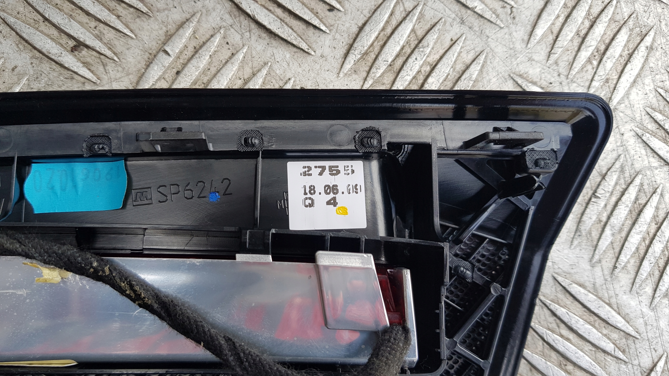 MERCEDES W212 TRZECIE light STOP A2126830130