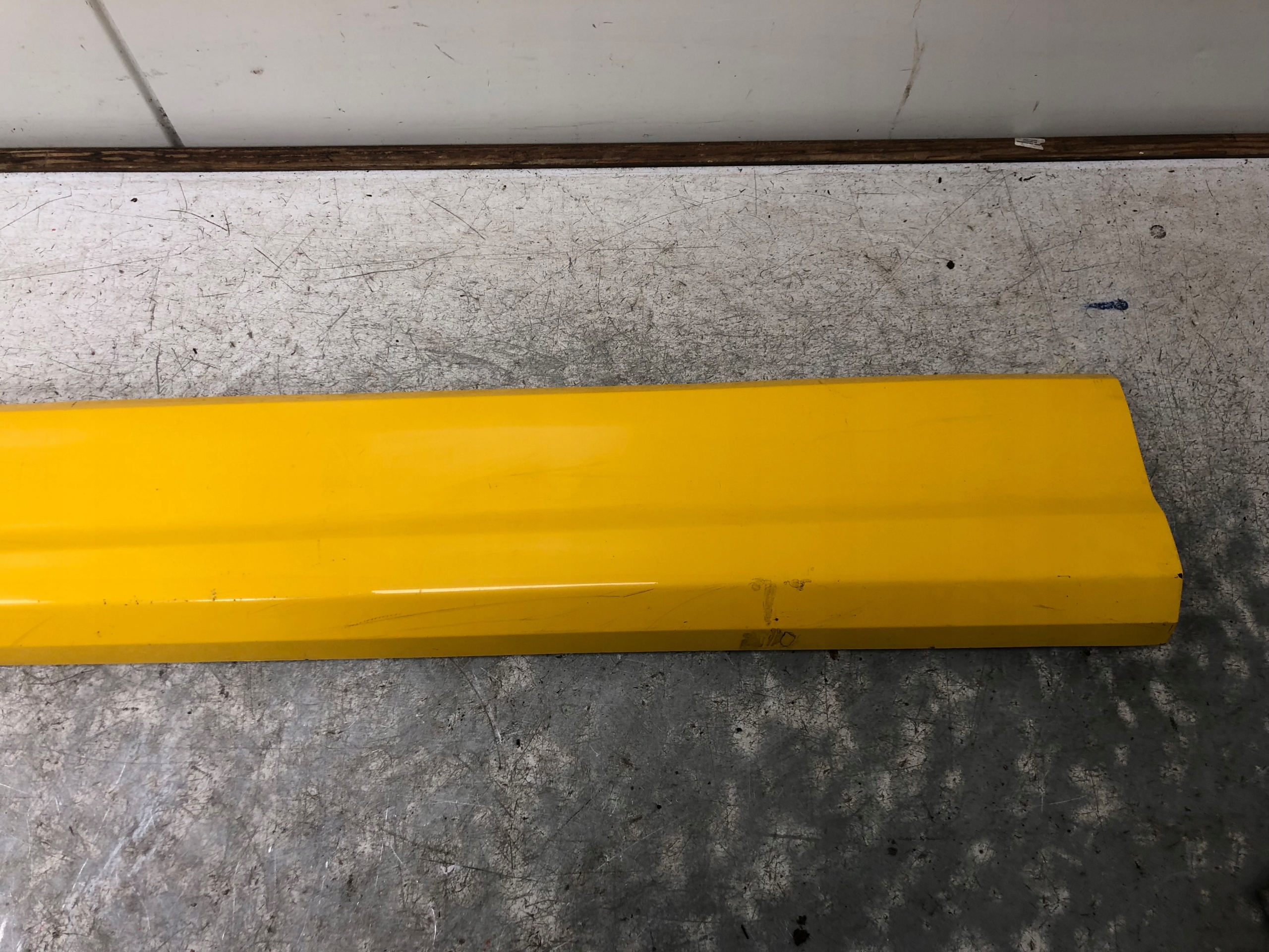 moulding door left front AUDI Q2 81A853959B