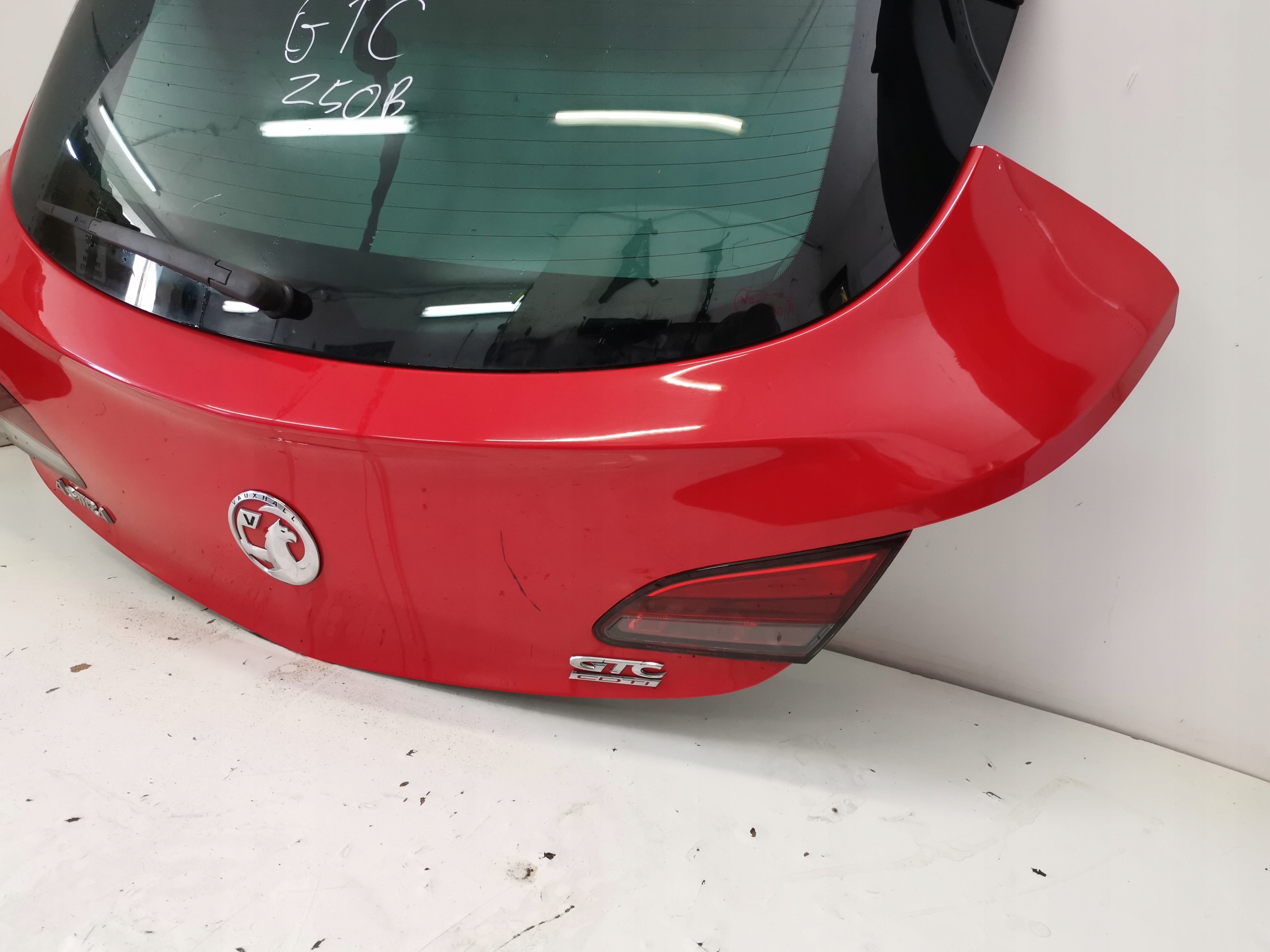 OPEL ASTRA J GTC 3D trunk door boot Z50B