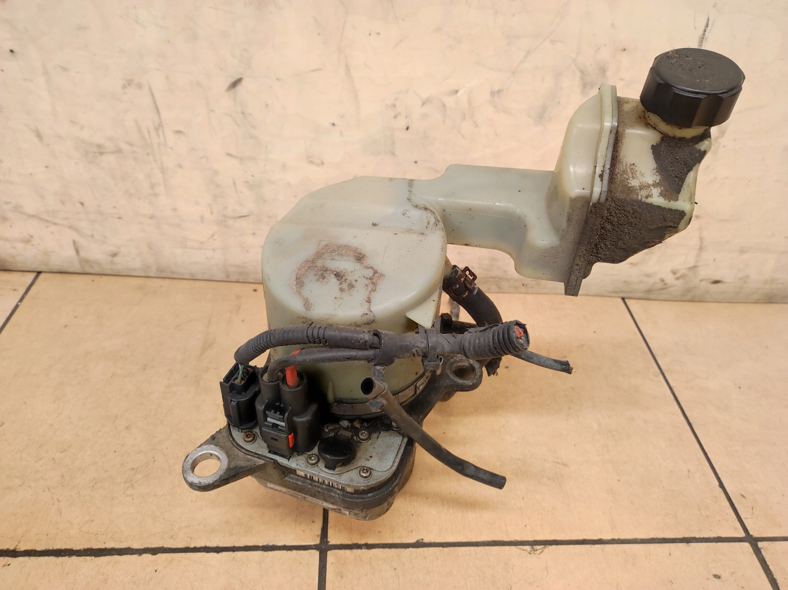 5S613K514BC - Насос гідропідсилювача Fiesta MK6