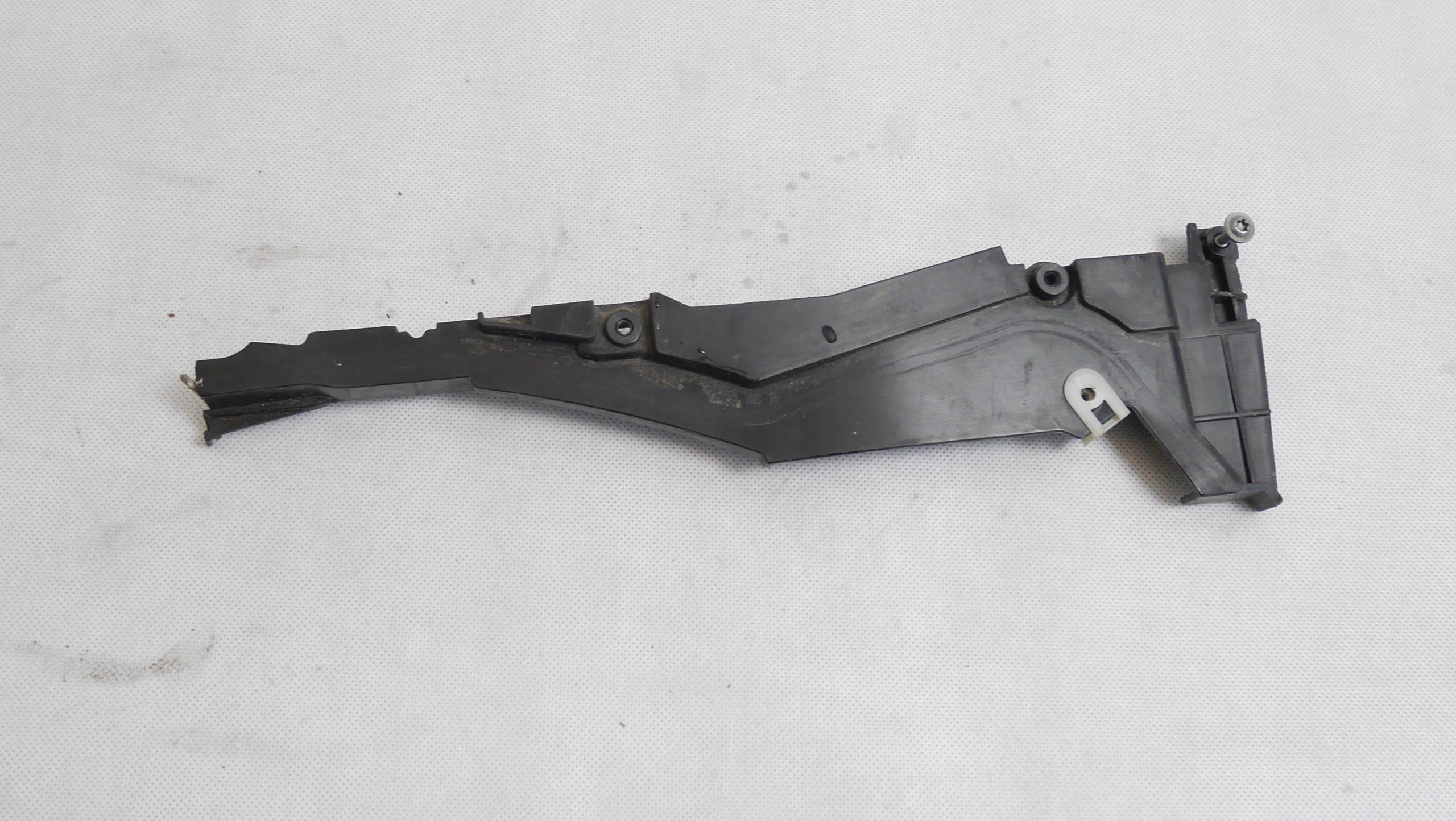 BMW G30 G11 G12 облицовка правая 9334792